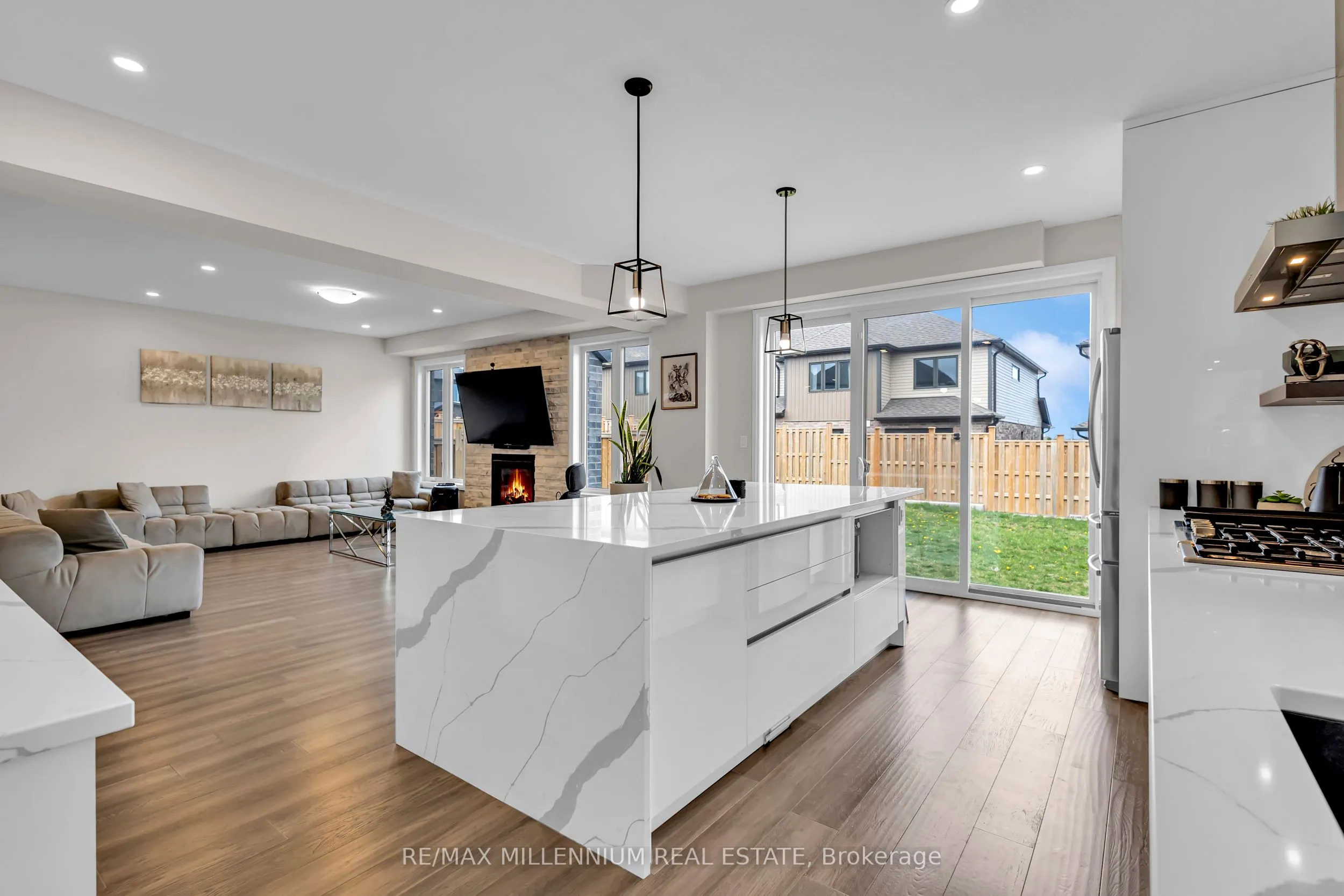 11 Tindall Crescent S