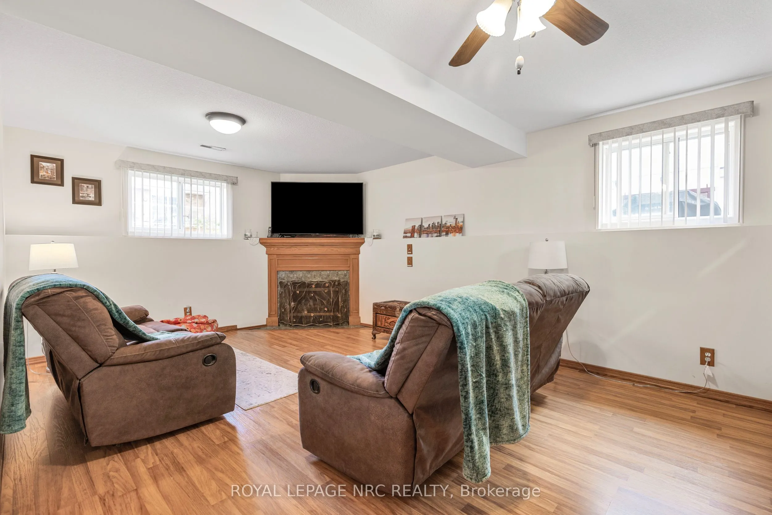 46 Foxhill Crescent