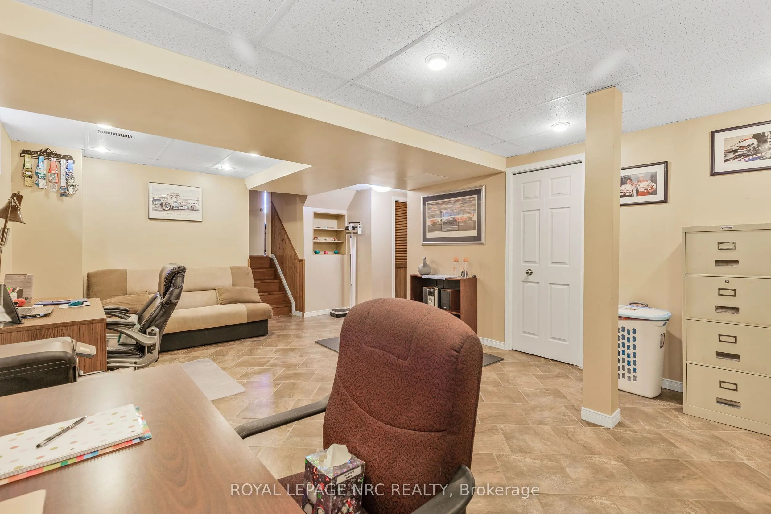 46 Foxhill Crescent