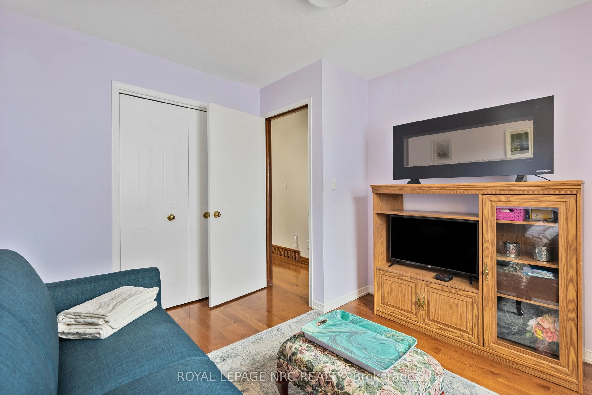 46 Foxhill Crescent