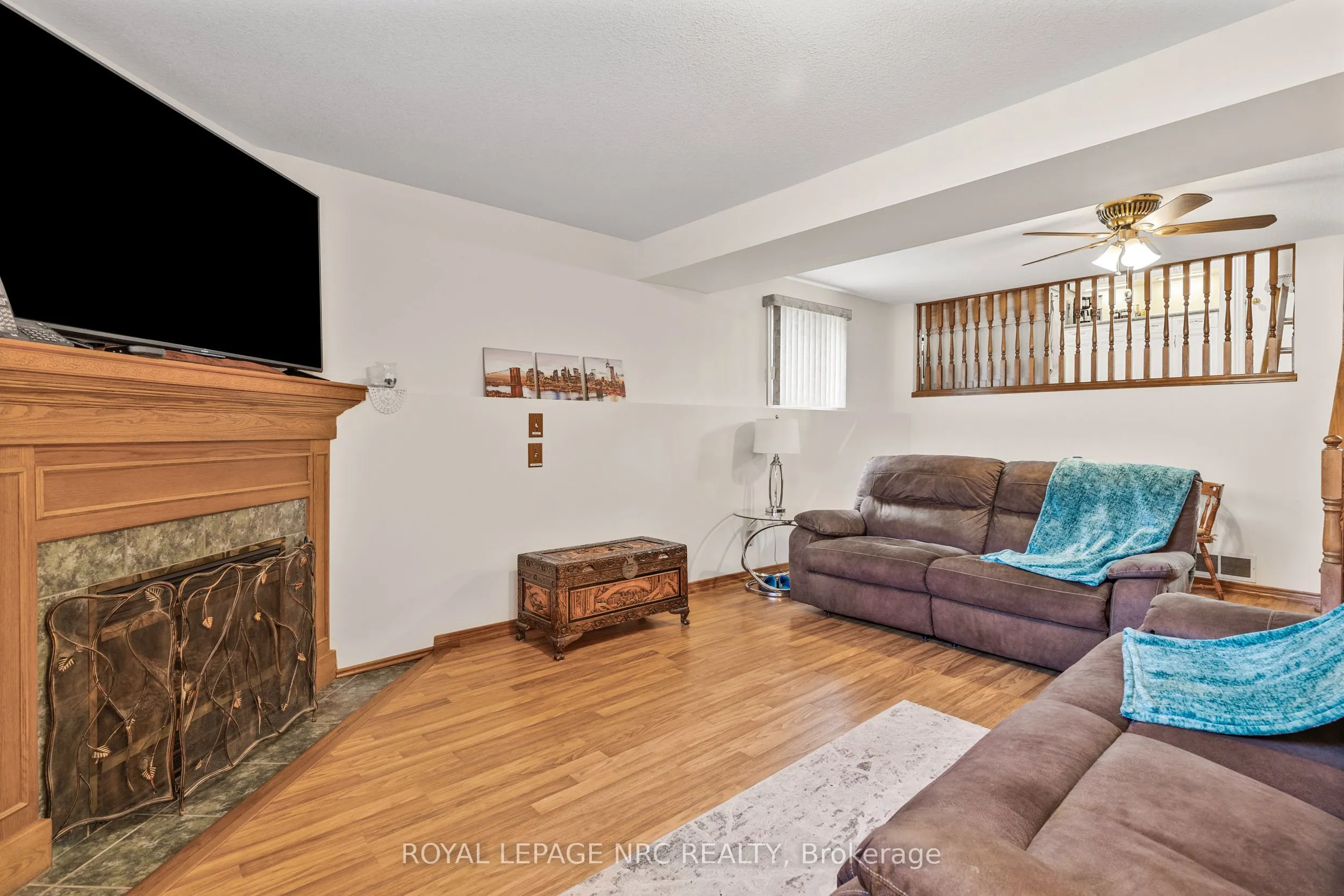 46 Foxhill Crescent