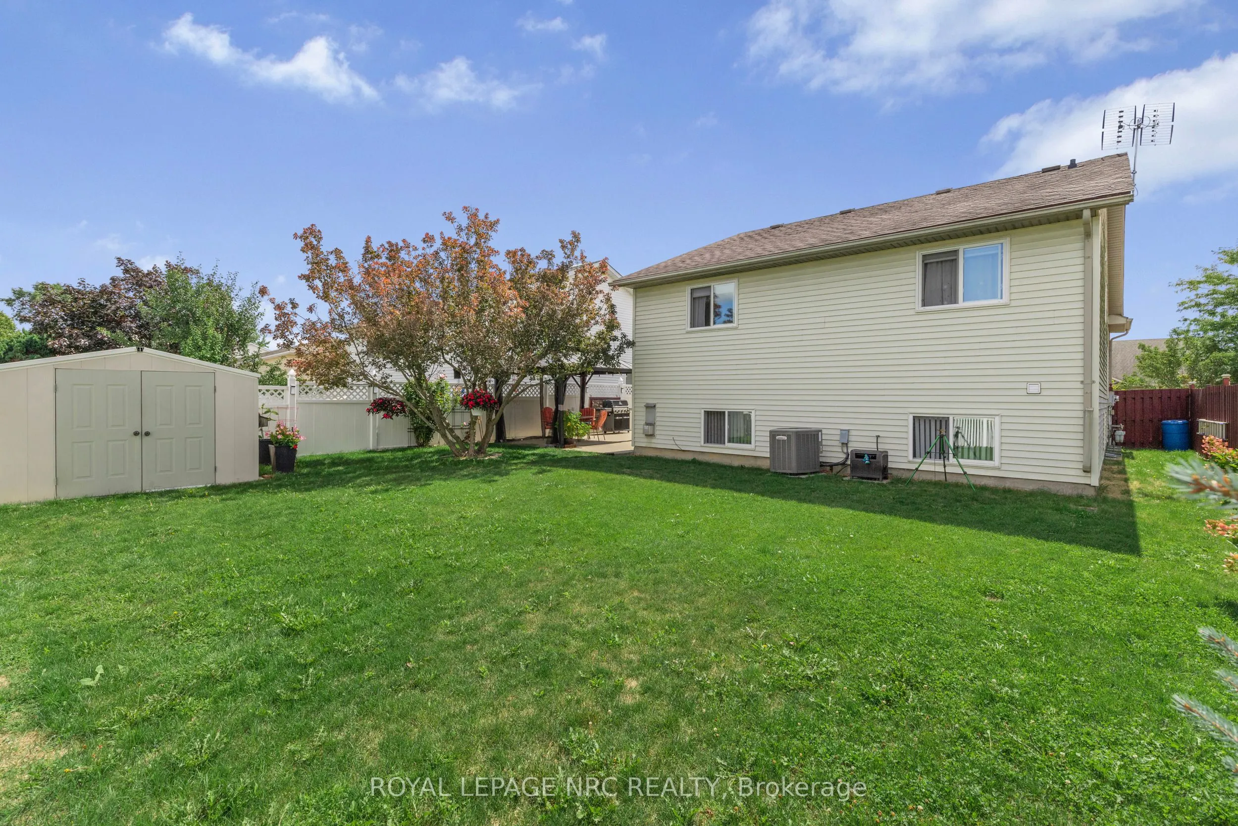 46 Foxhill Crescent