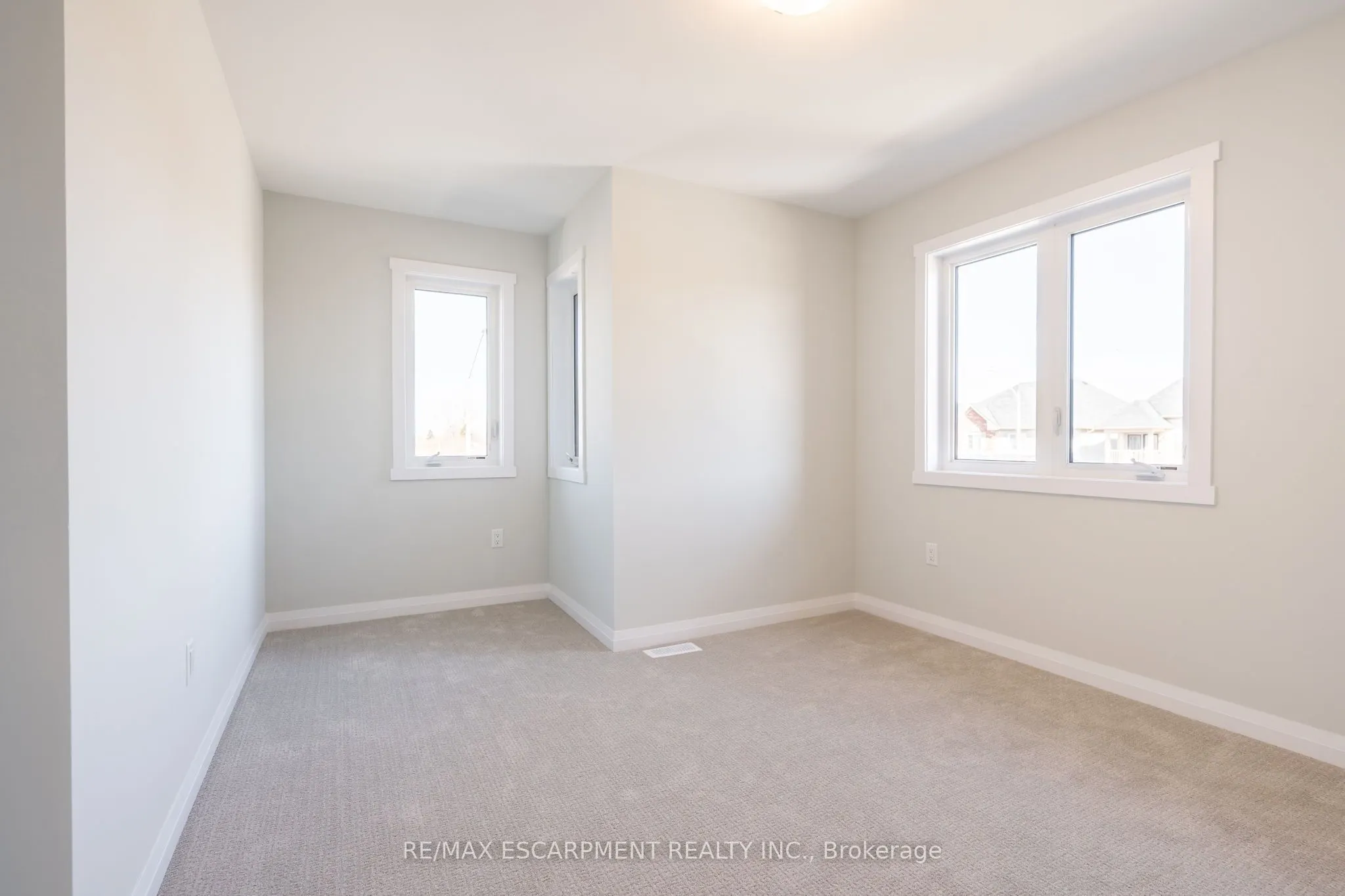 239 LORMONT Boulevard