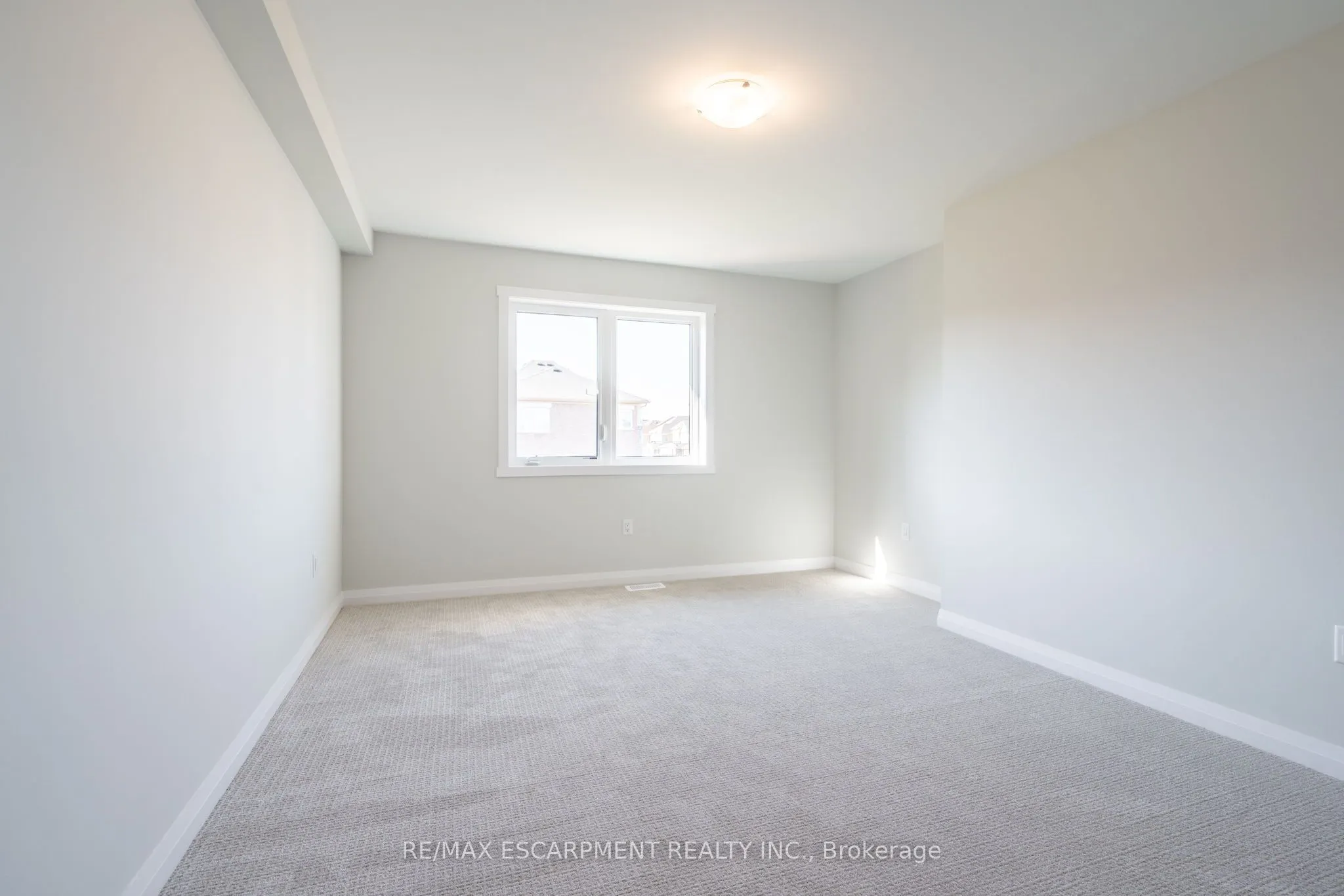 239 LORMONT Boulevard