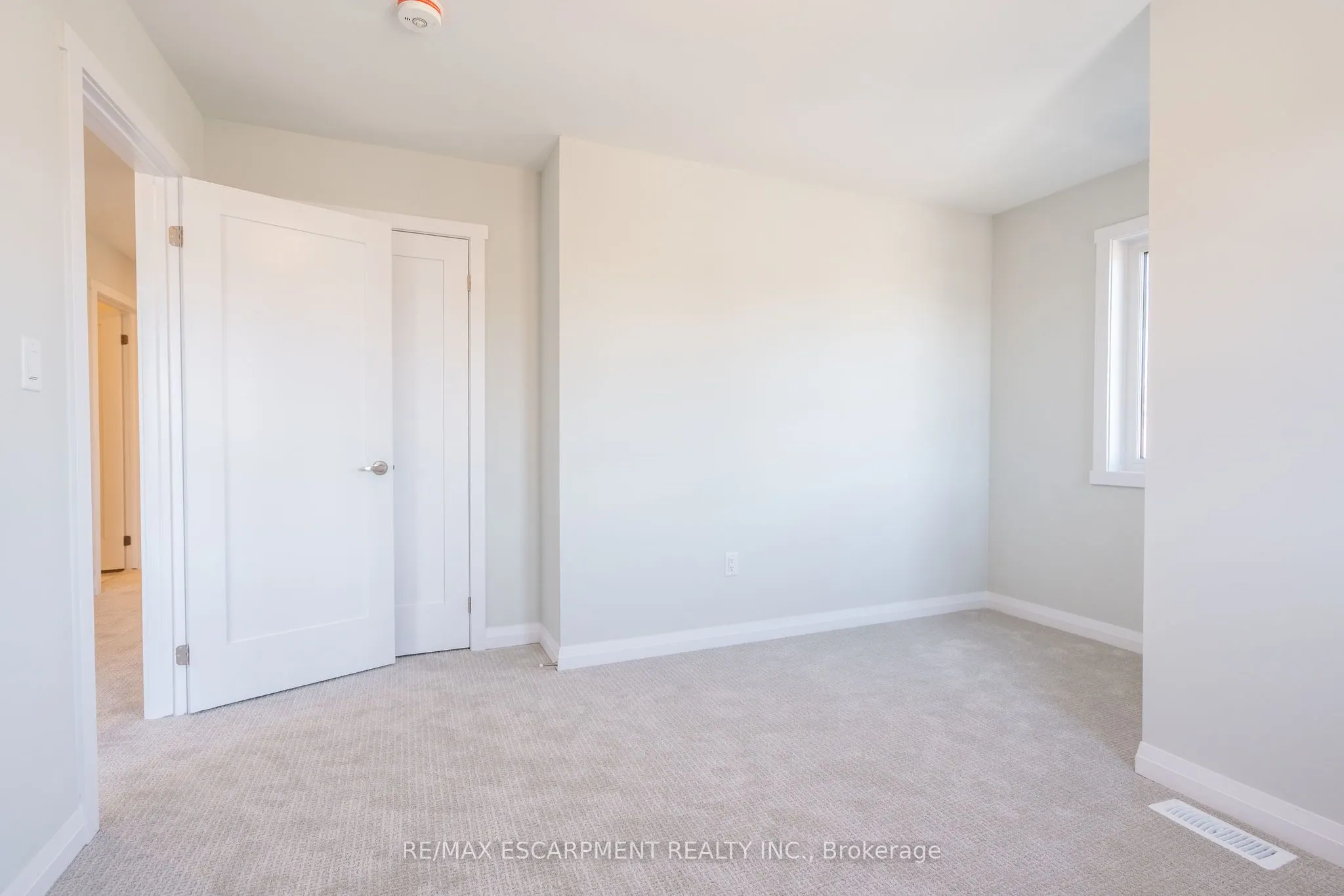 239 LORMONT Boulevard