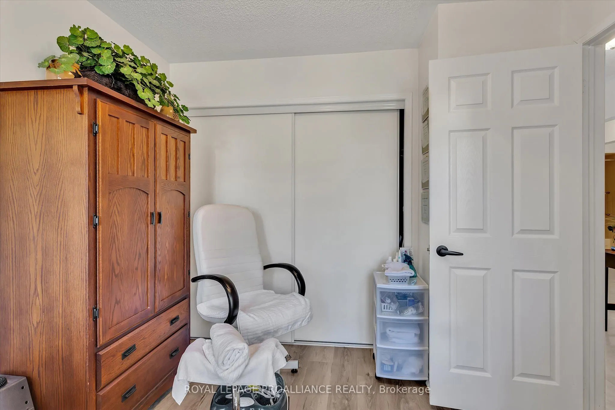 1269 Eagle Crescent