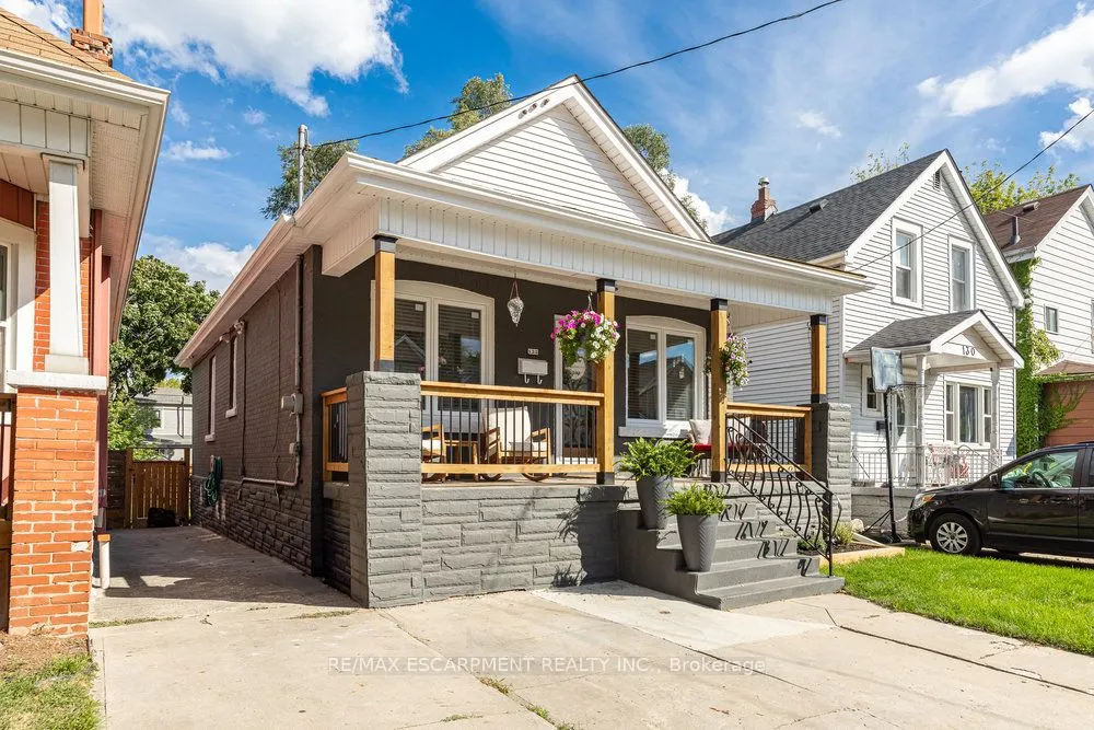 132 London Street N