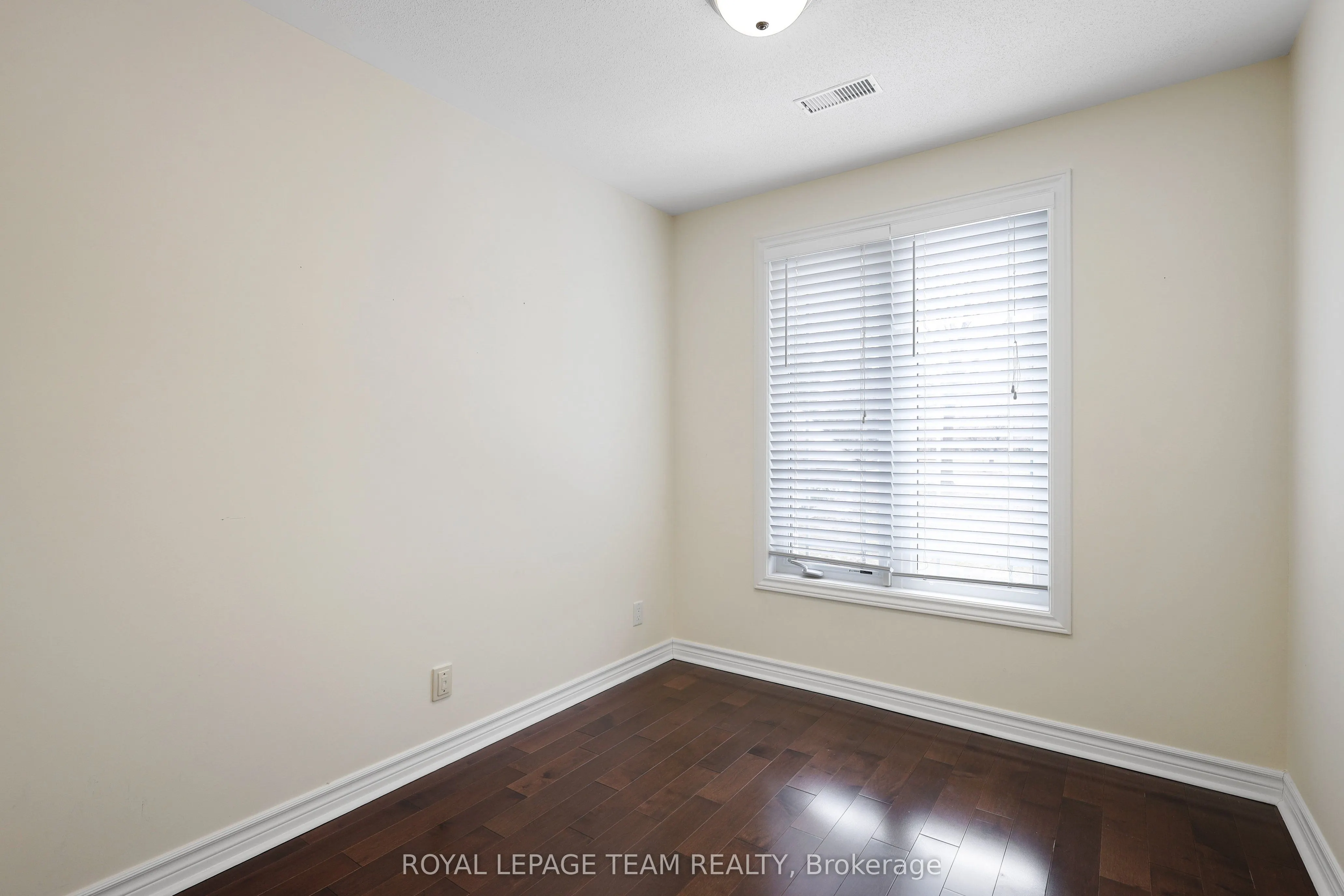 385 Paseo Private, #4