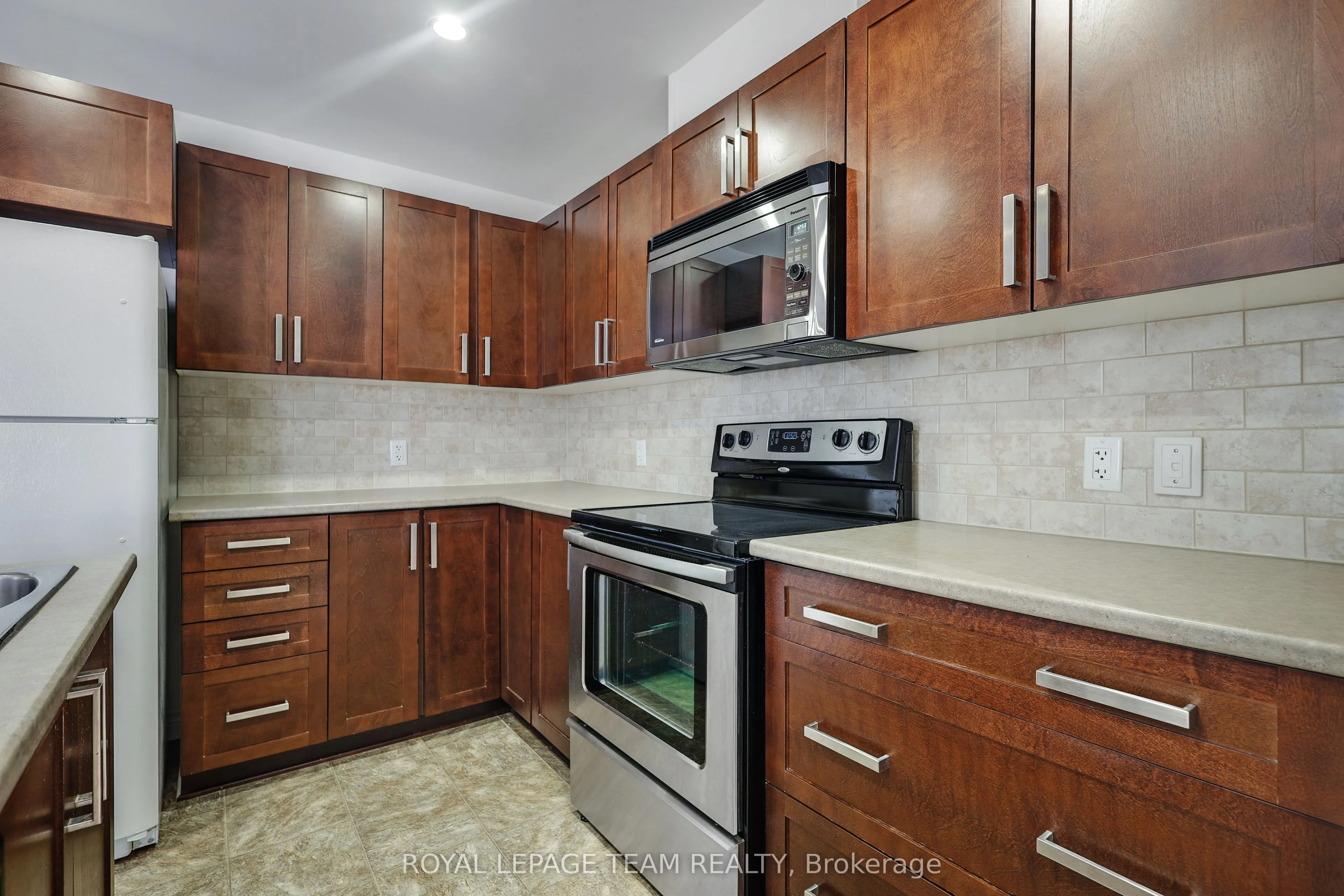 385 Paseo Private, #4