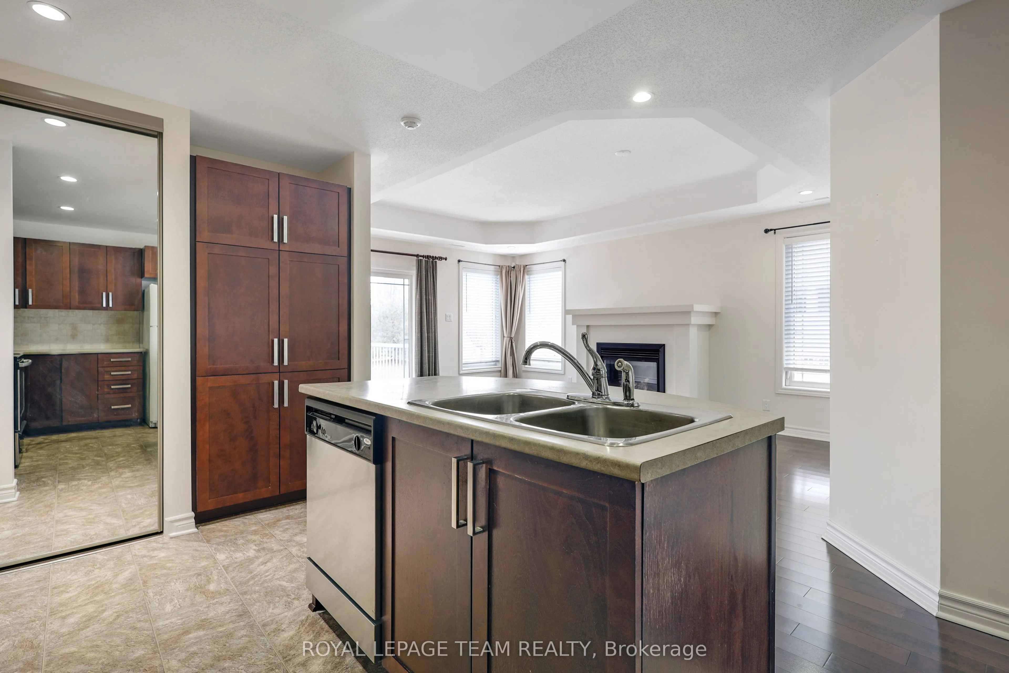 385 Paseo Private, #4