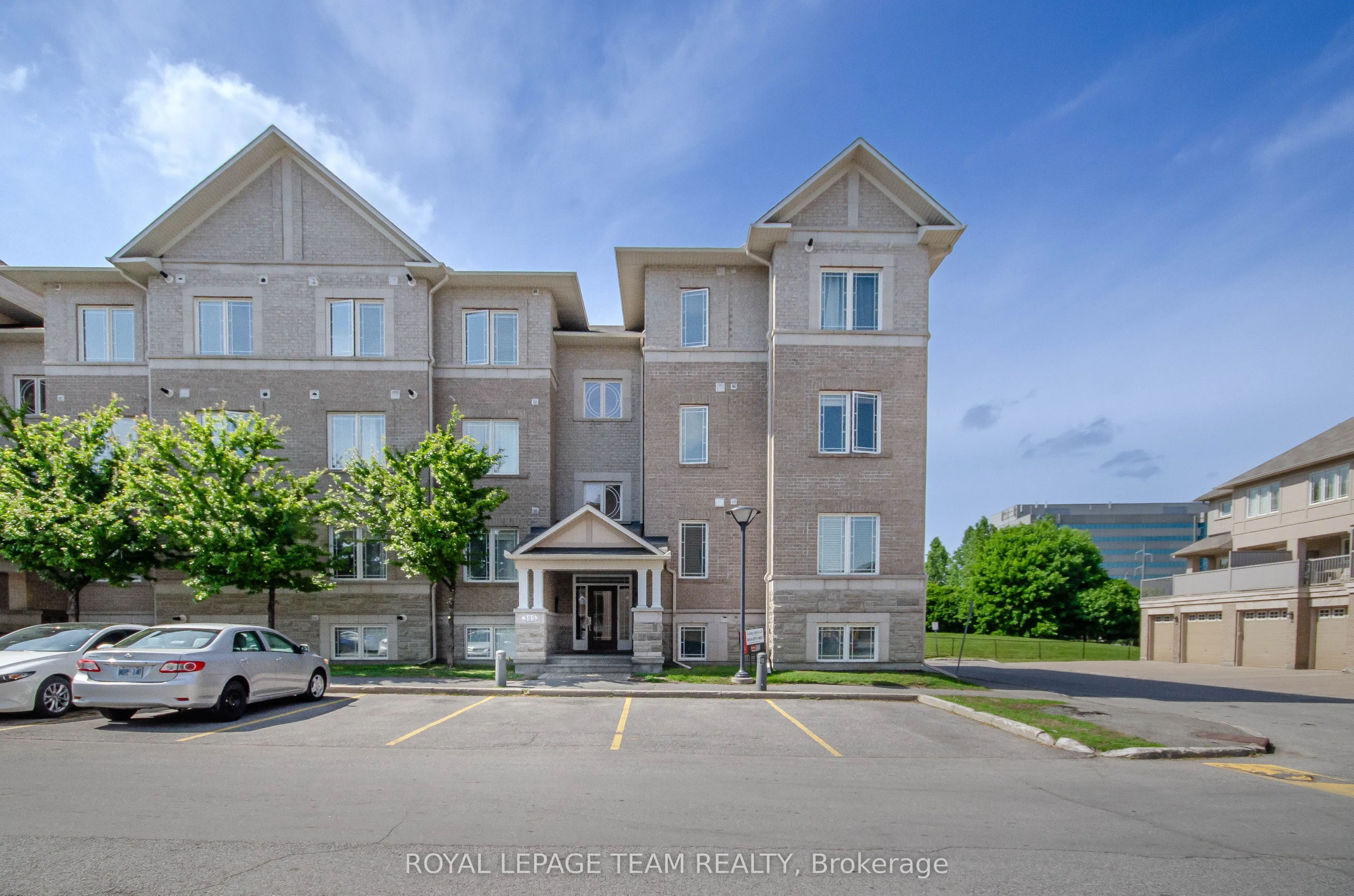 385 Paseo Private, #4