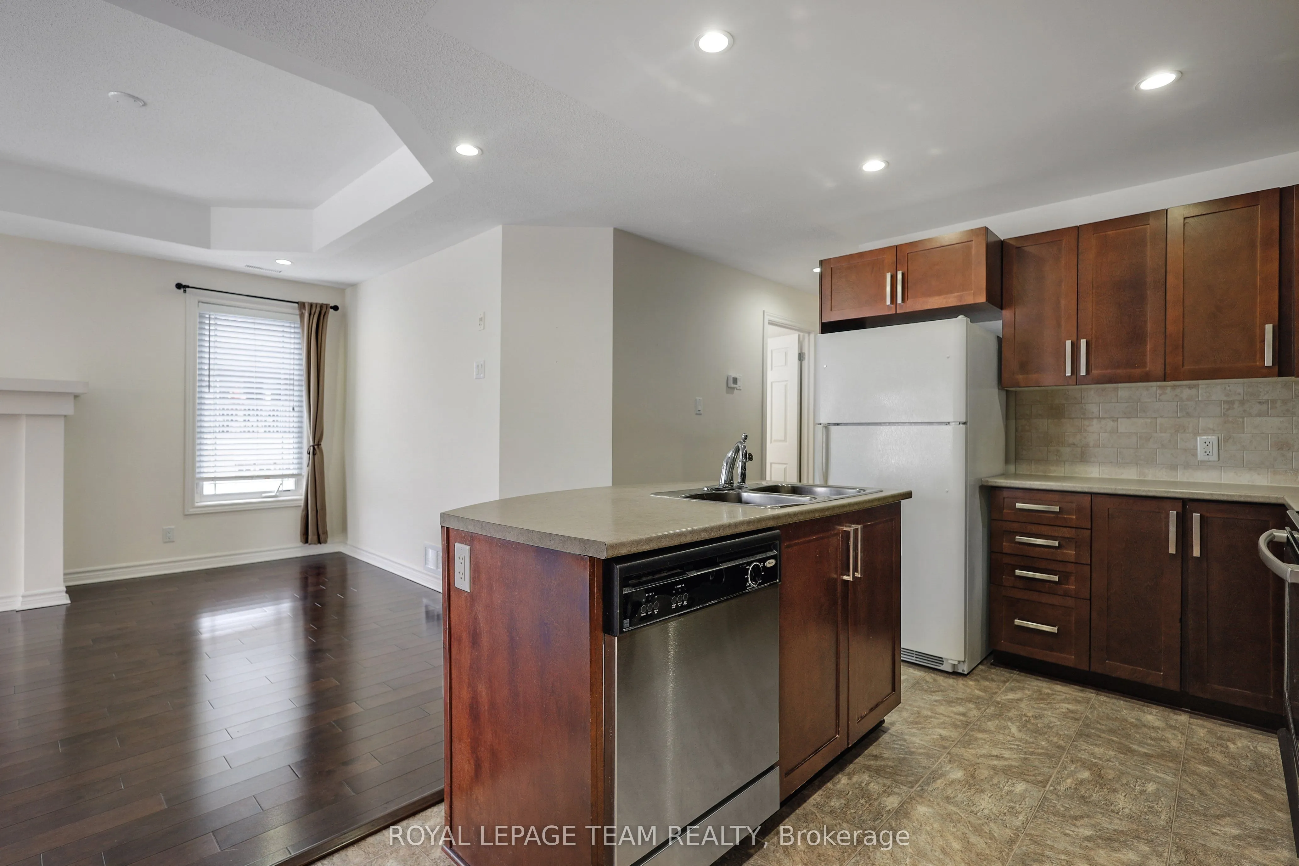 385 Paseo Private, #4