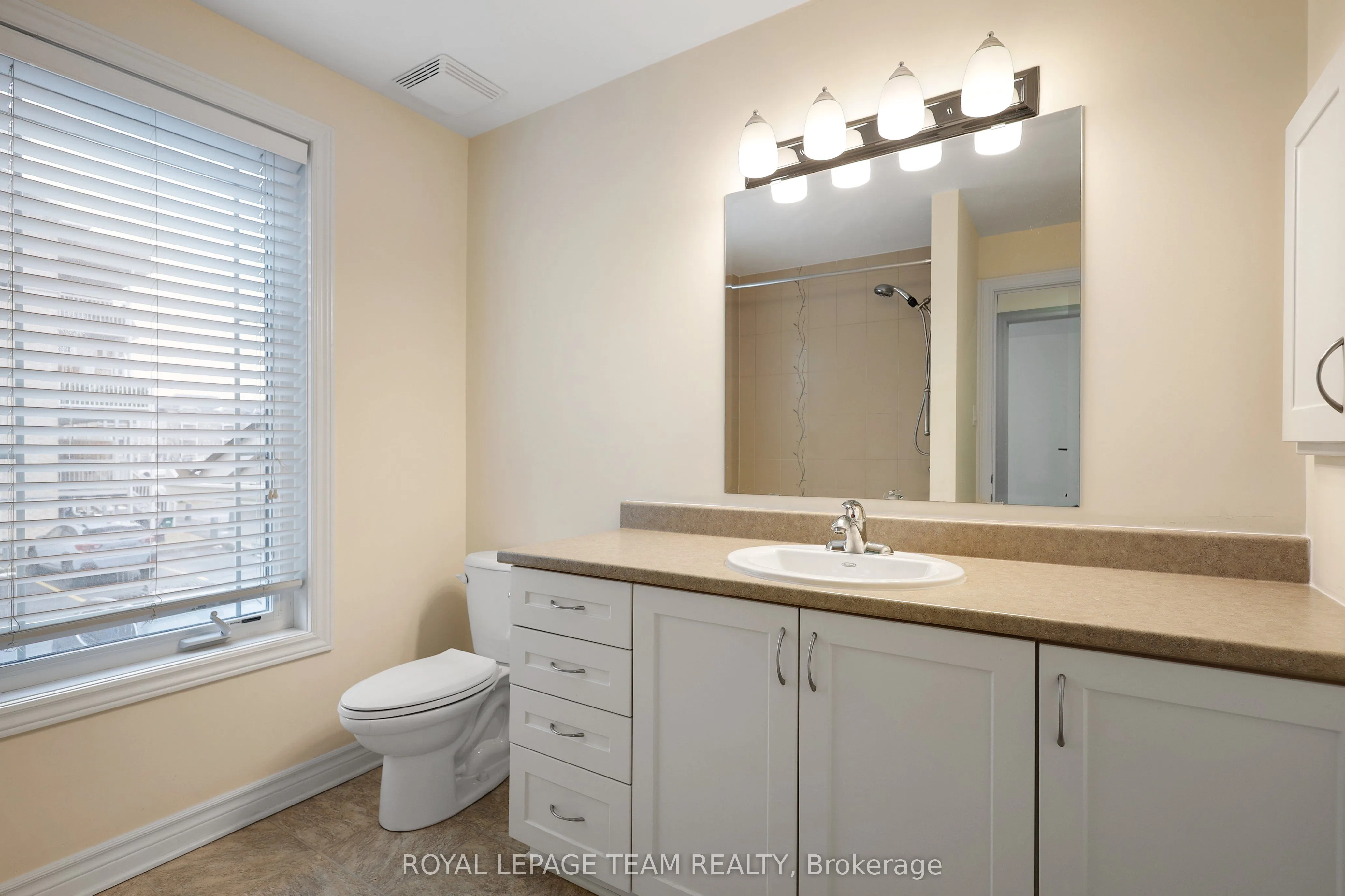 385 Paseo Private, #4