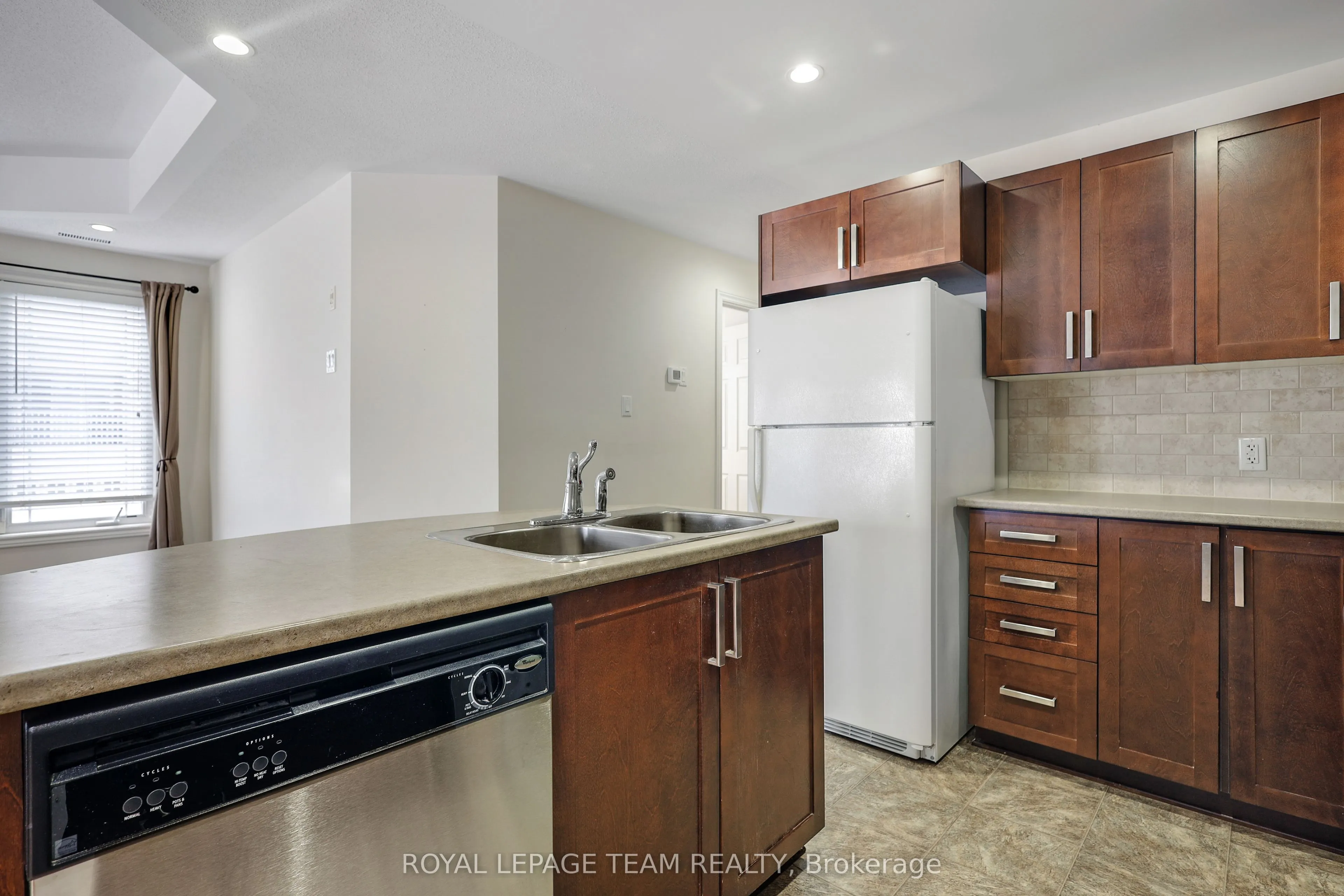 385 Paseo Private, #4