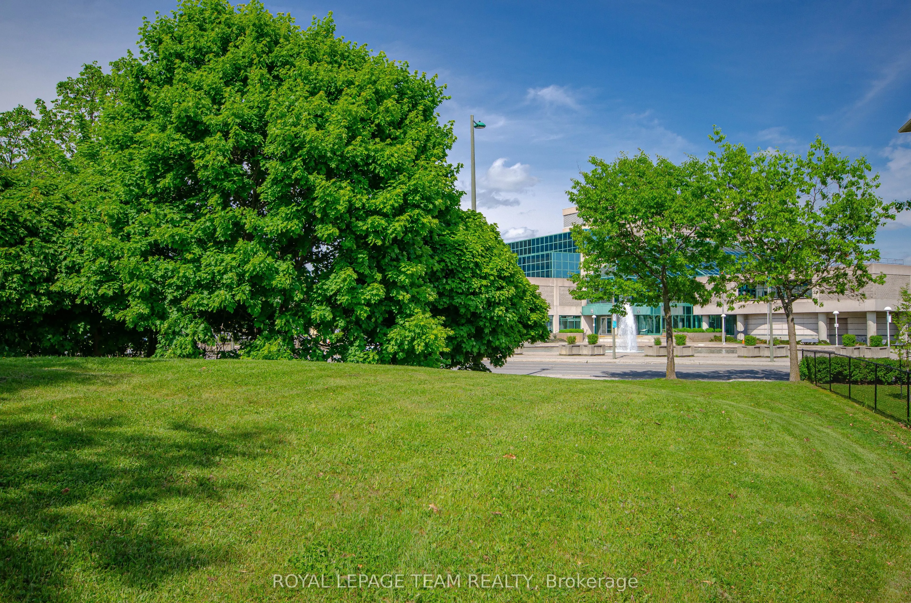 385 Paseo Private, #4