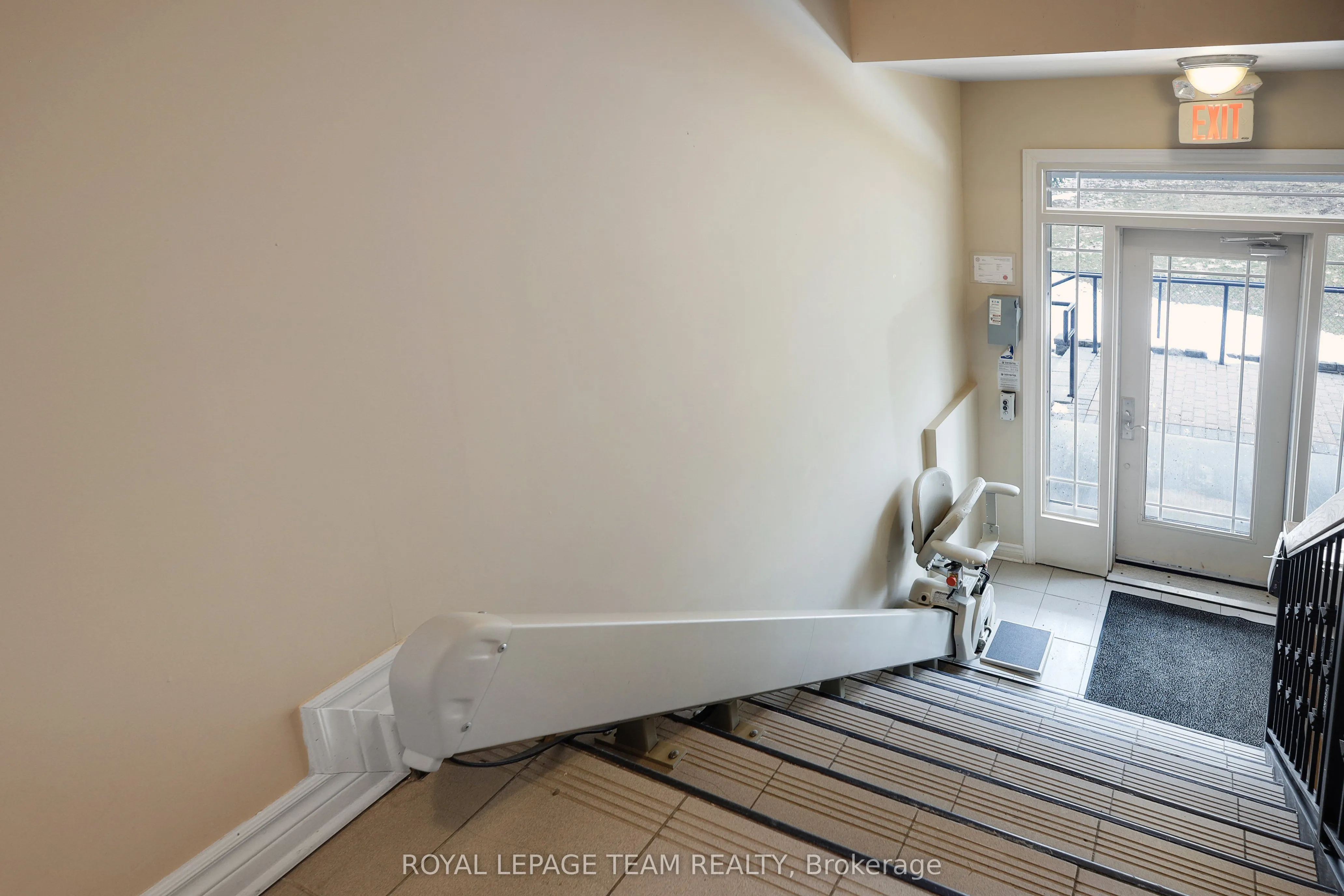 385 Paseo Private, #4