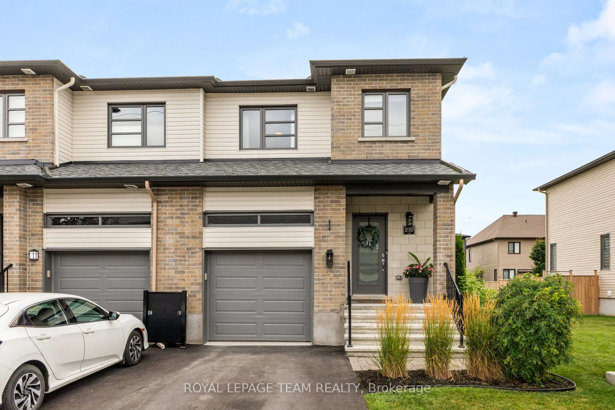270 Munro Street