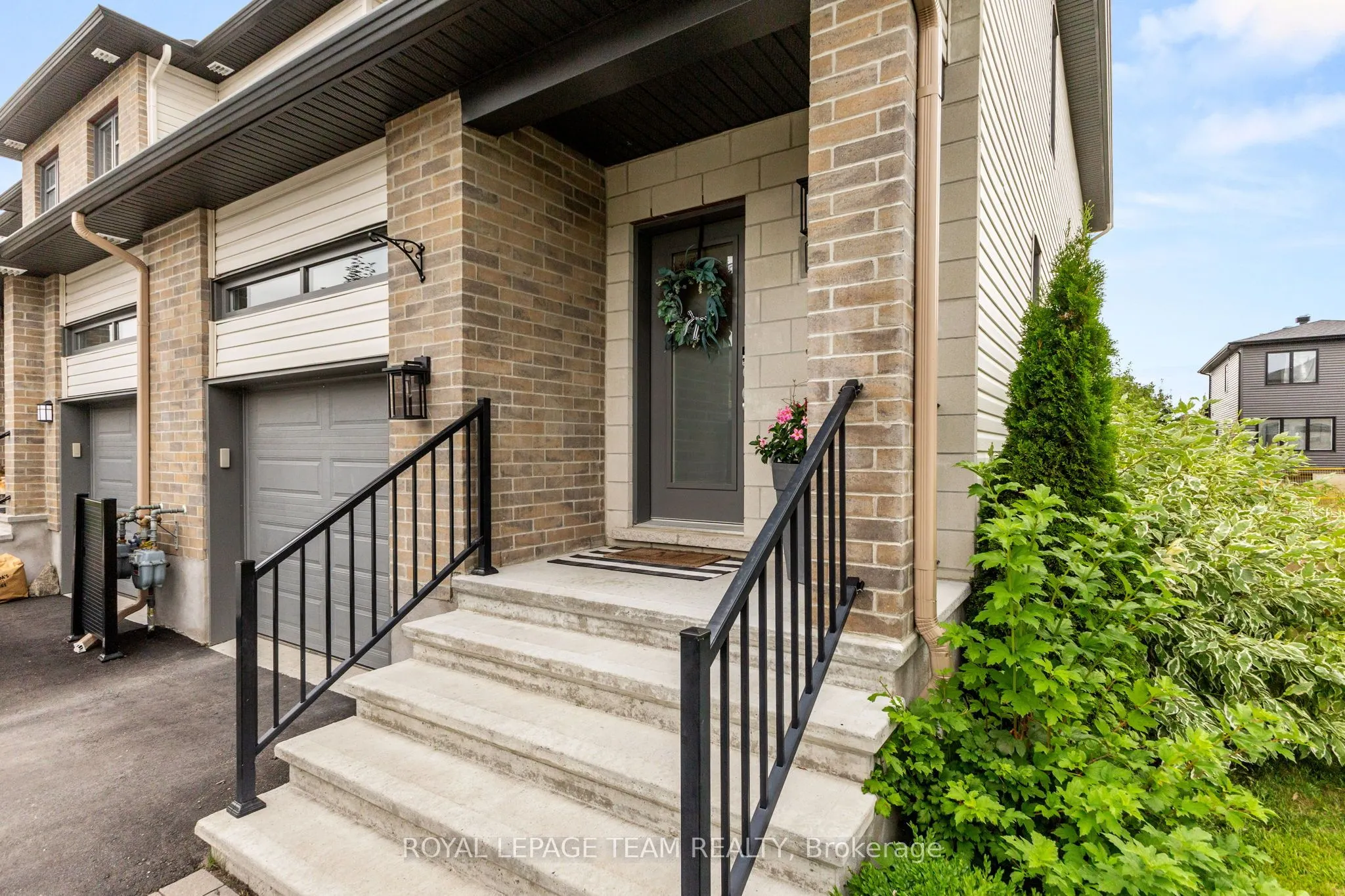 270 Munro Street
