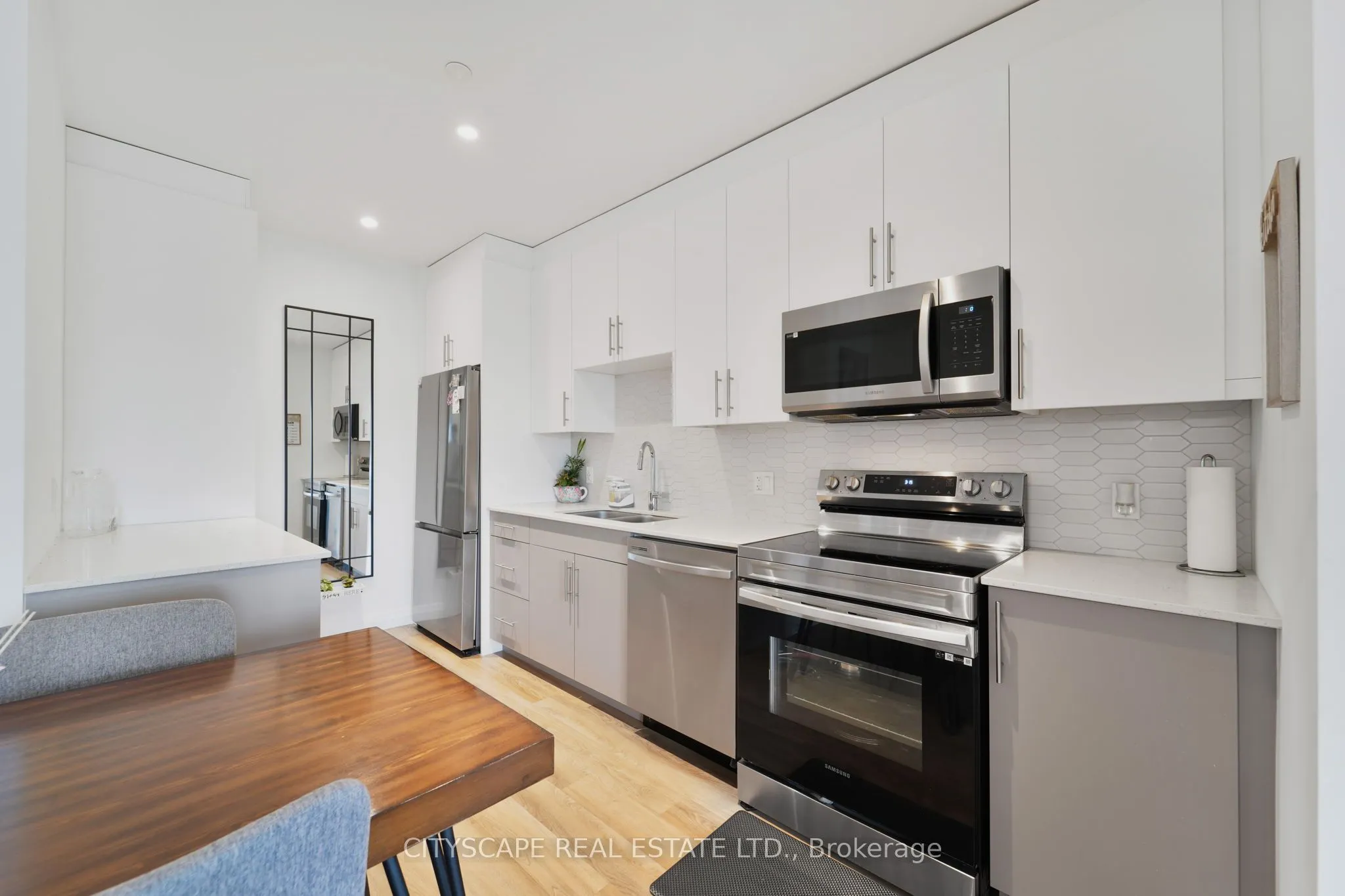 525 New Dundee Road, #802