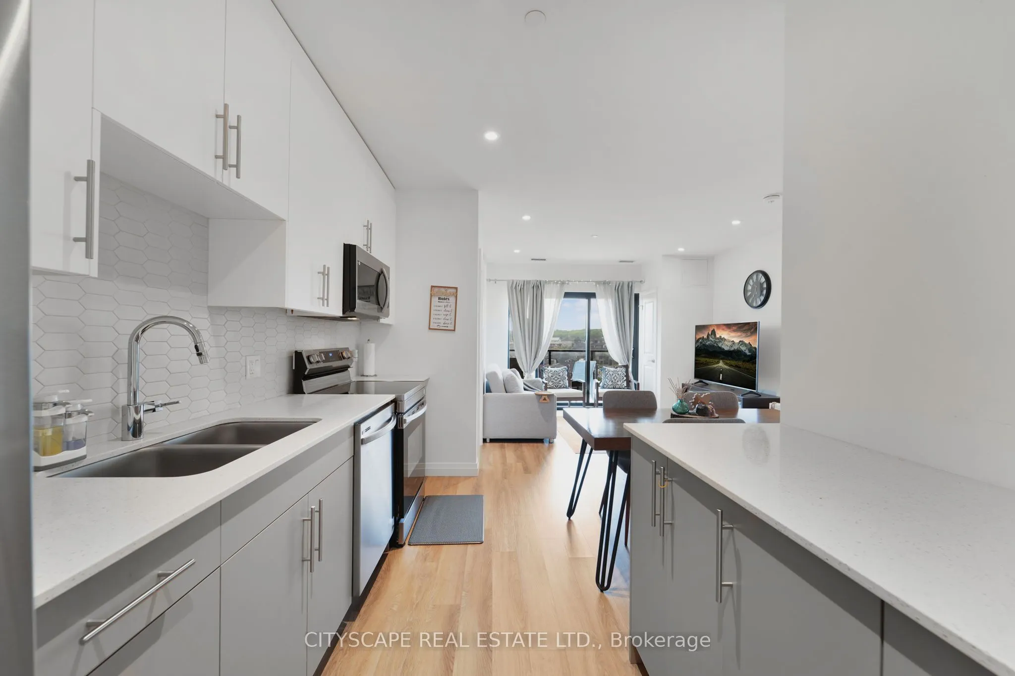 525 New Dundee Road, #802