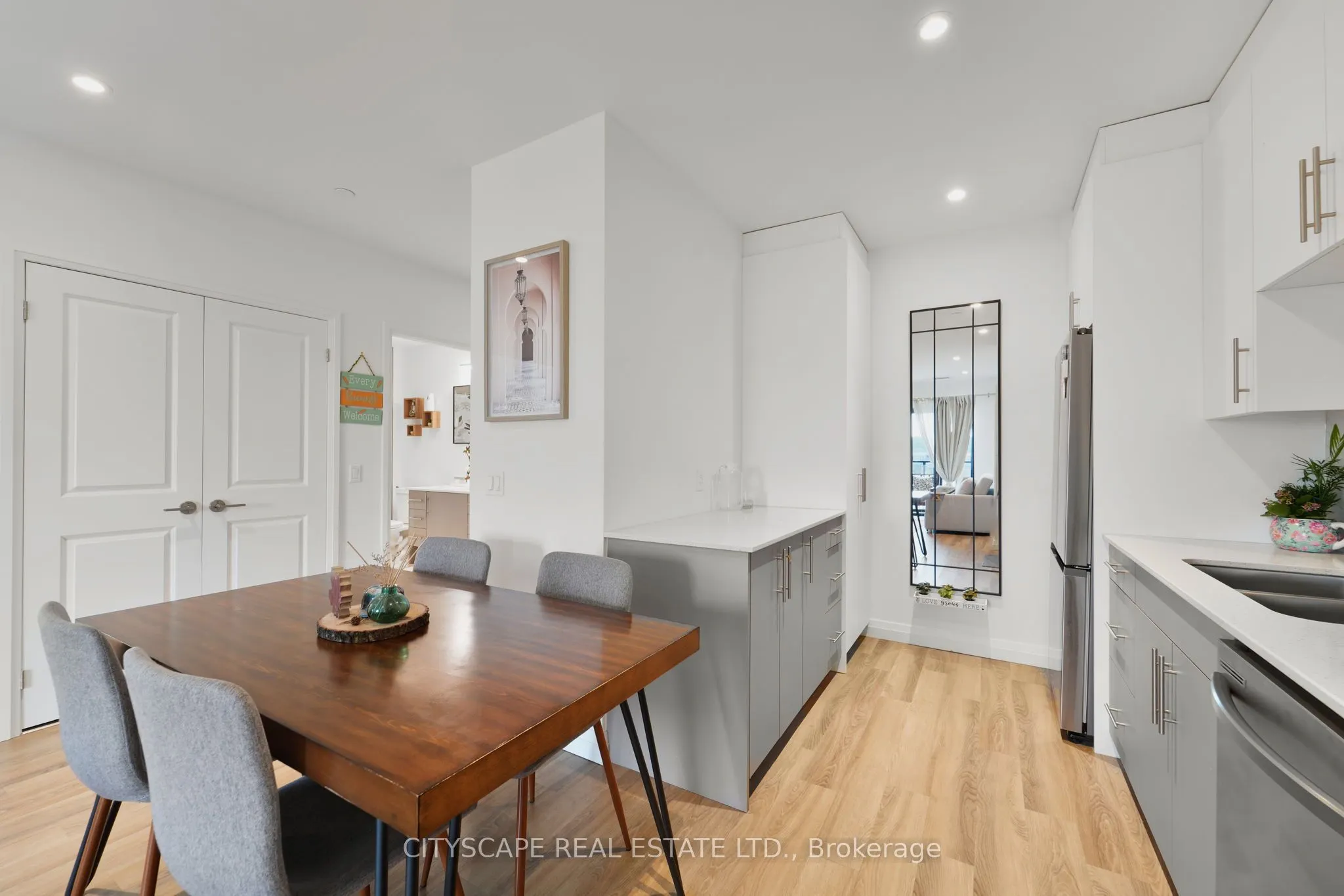 525 New Dundee Road, #802