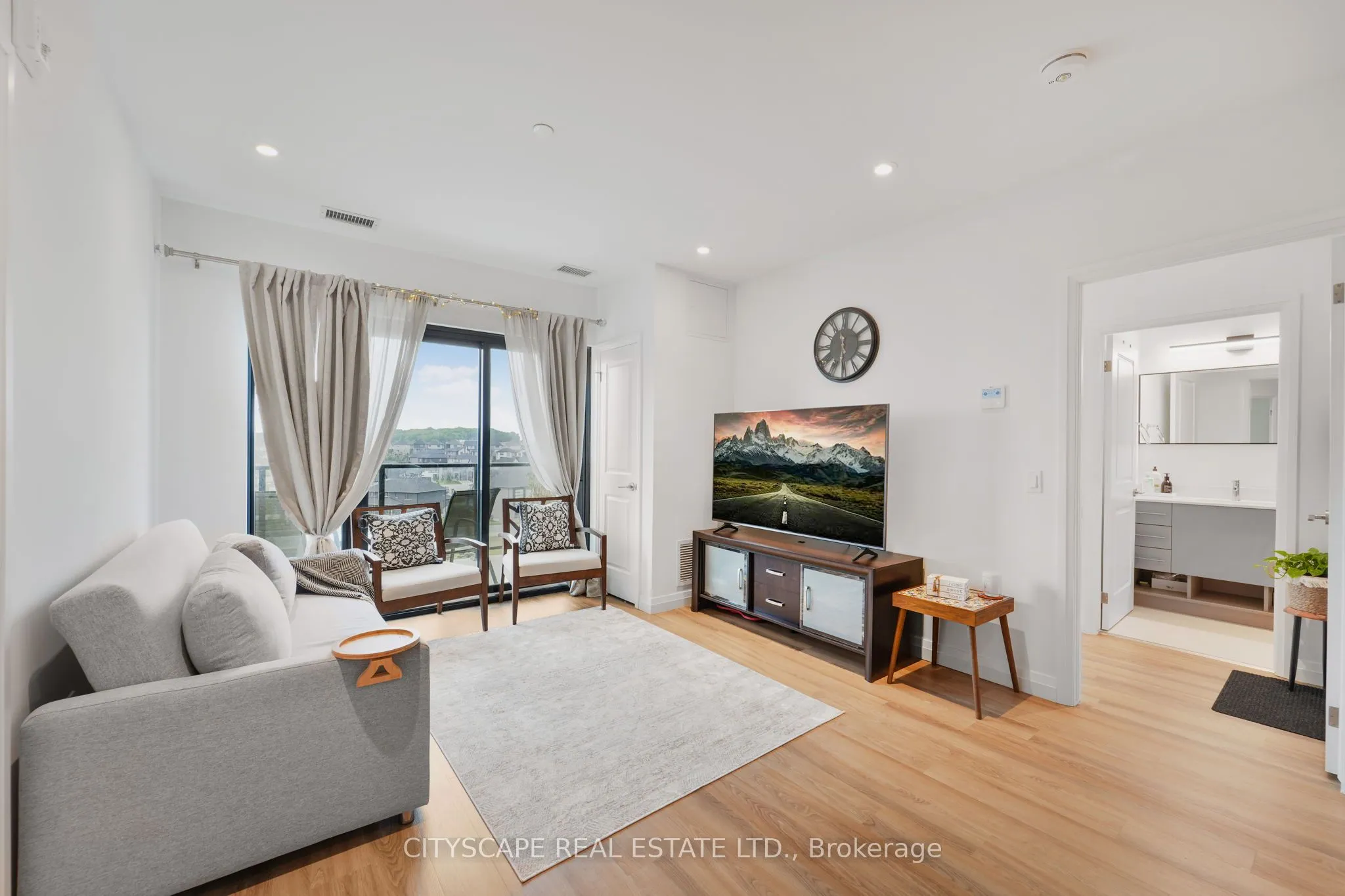 525 New Dundee Road, #802