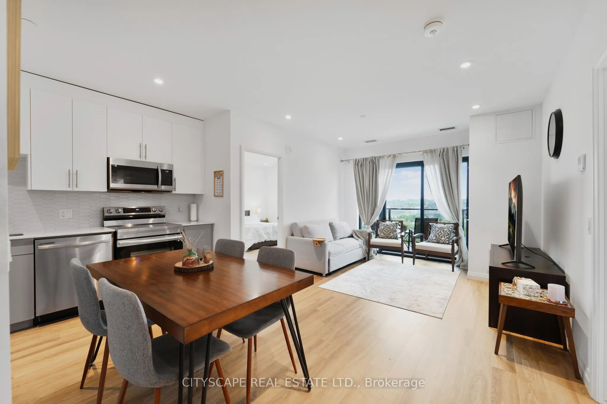 525 New Dundee Road, #802