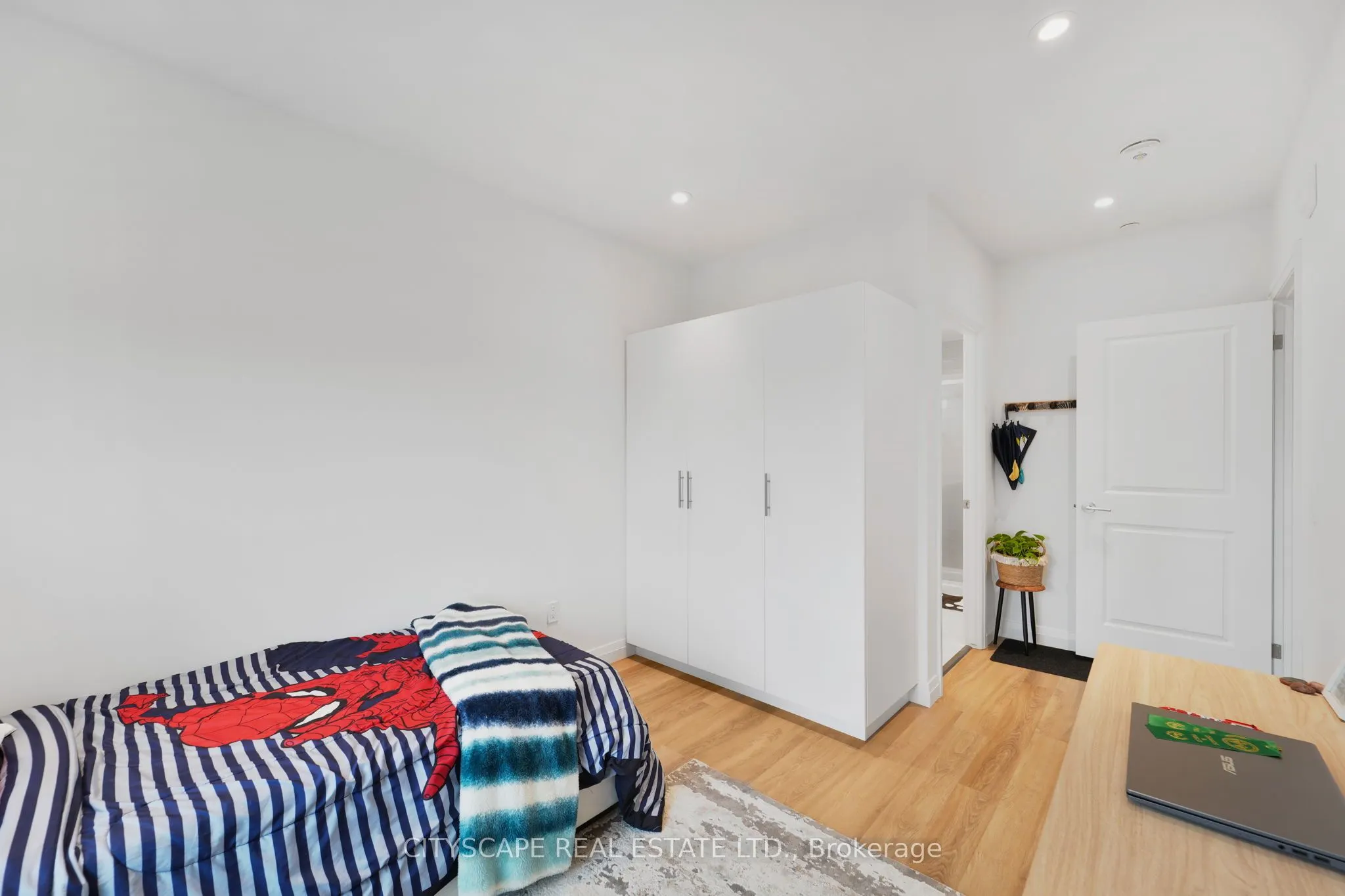 525 New Dundee Road, #802