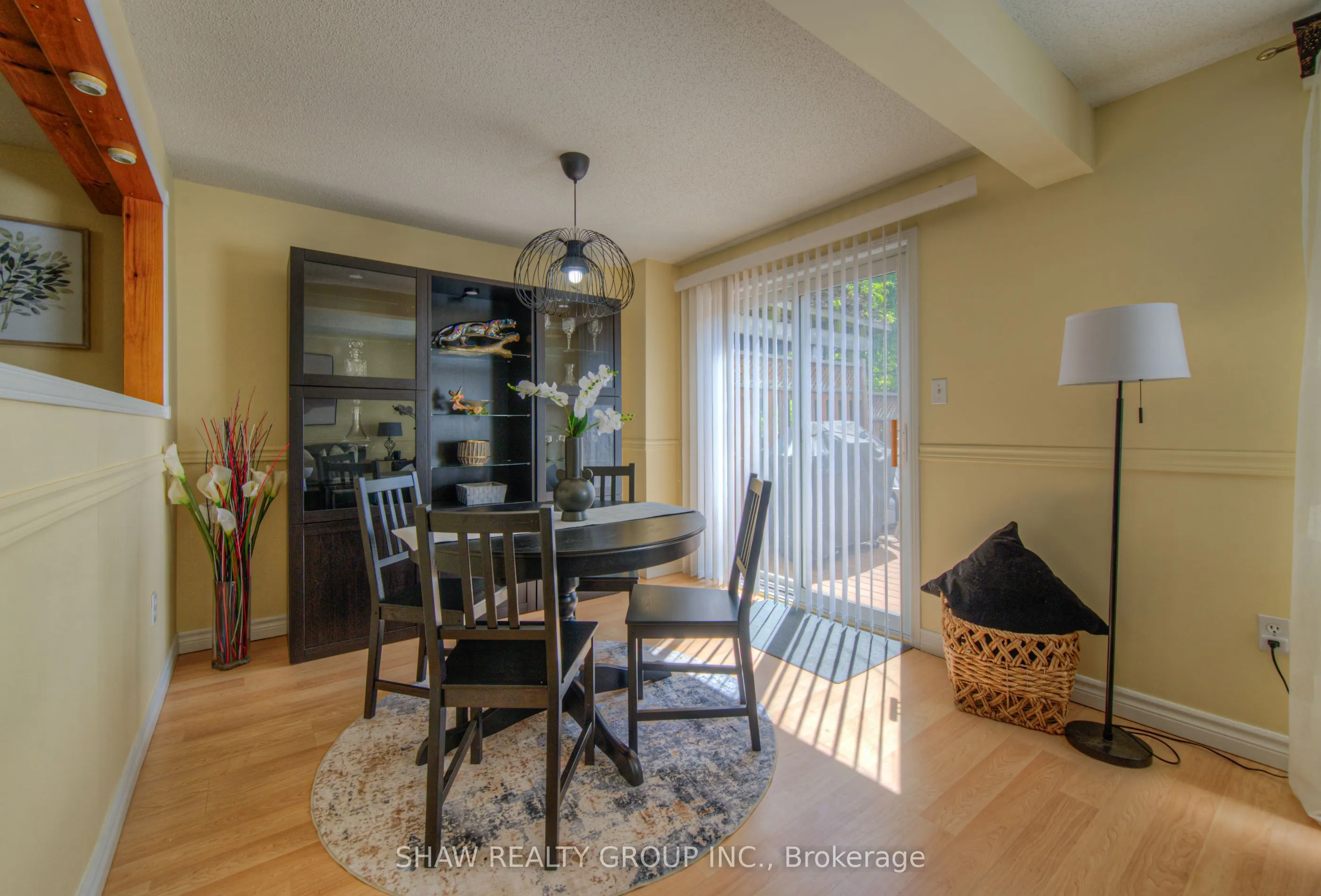 985 Elgin Street N