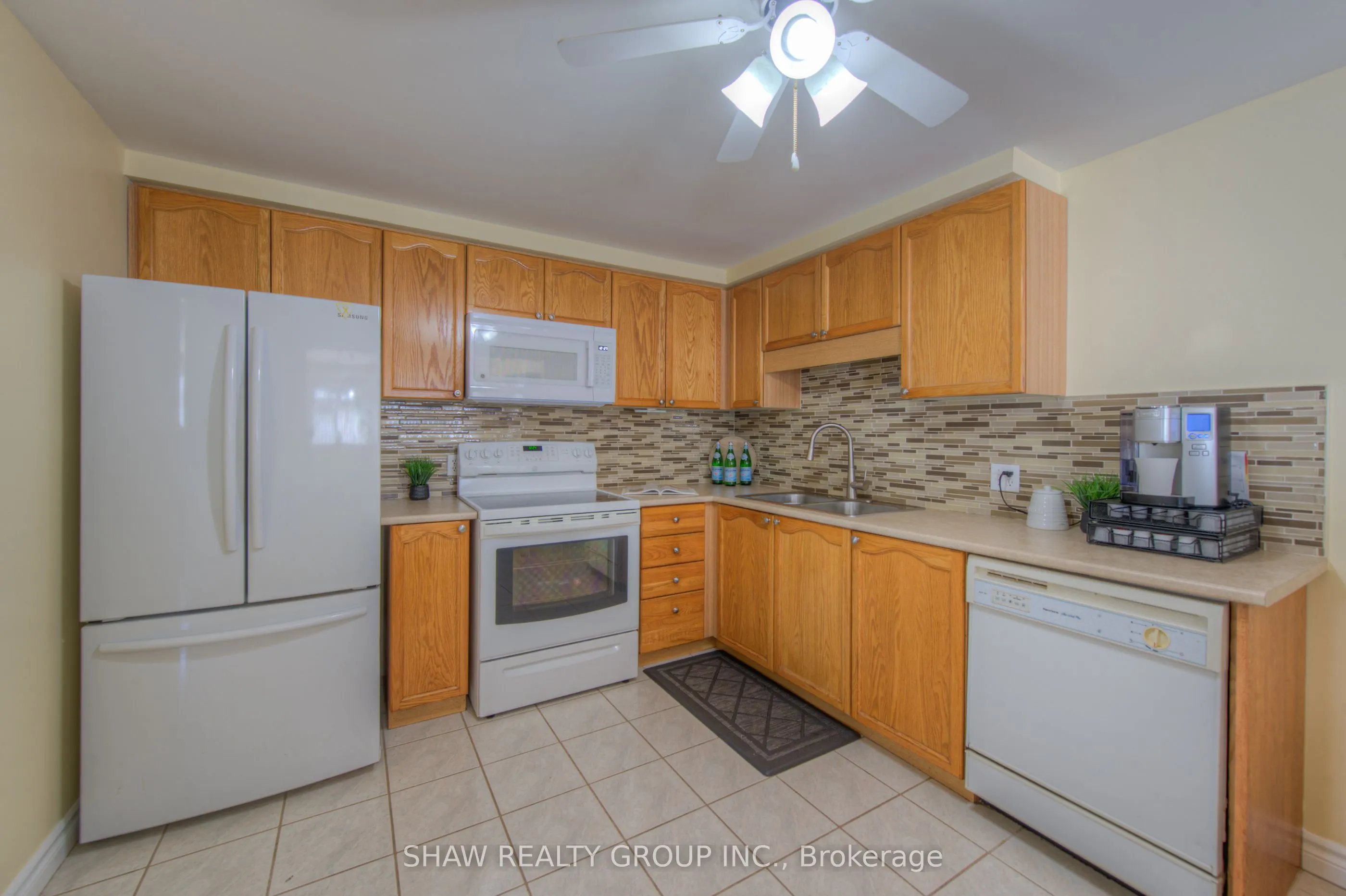 985 Elgin Street N