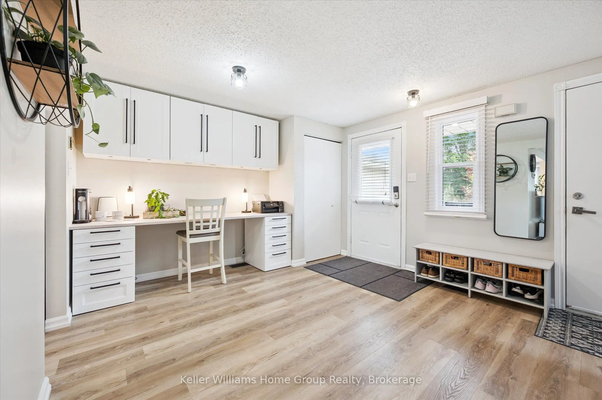 385 Strathallan Street