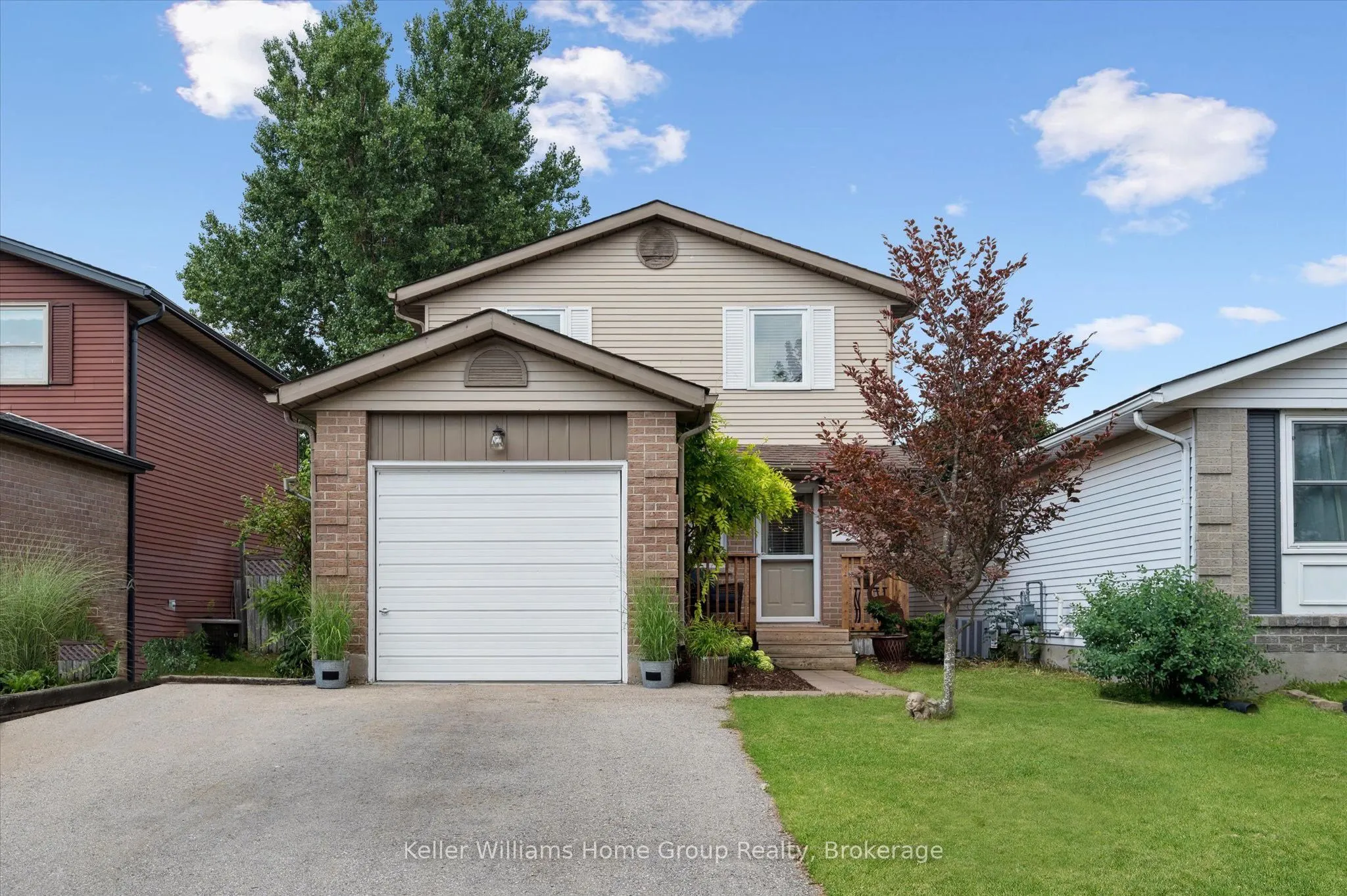 385 Strathallan Street
