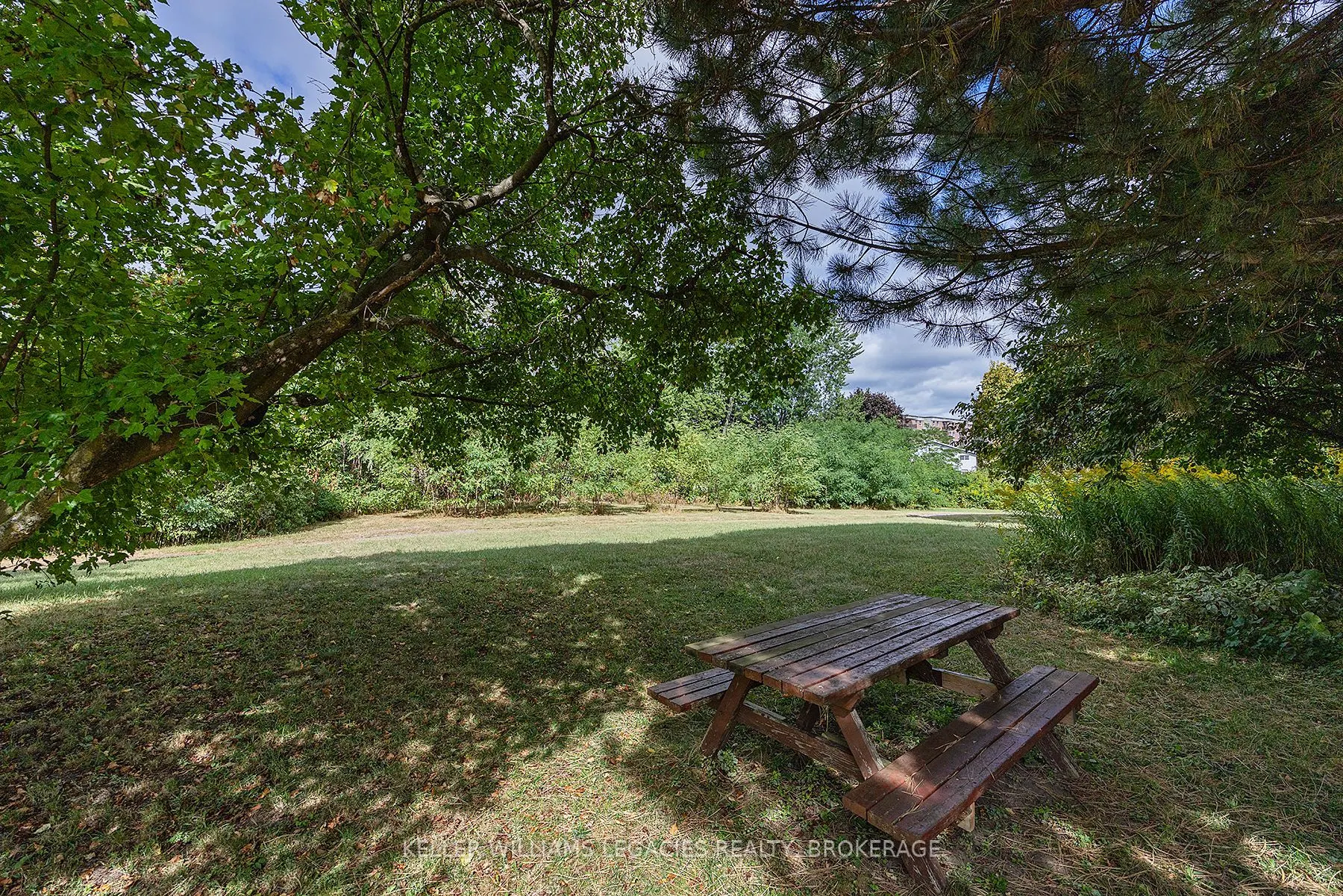 884 Muirfield Crescent