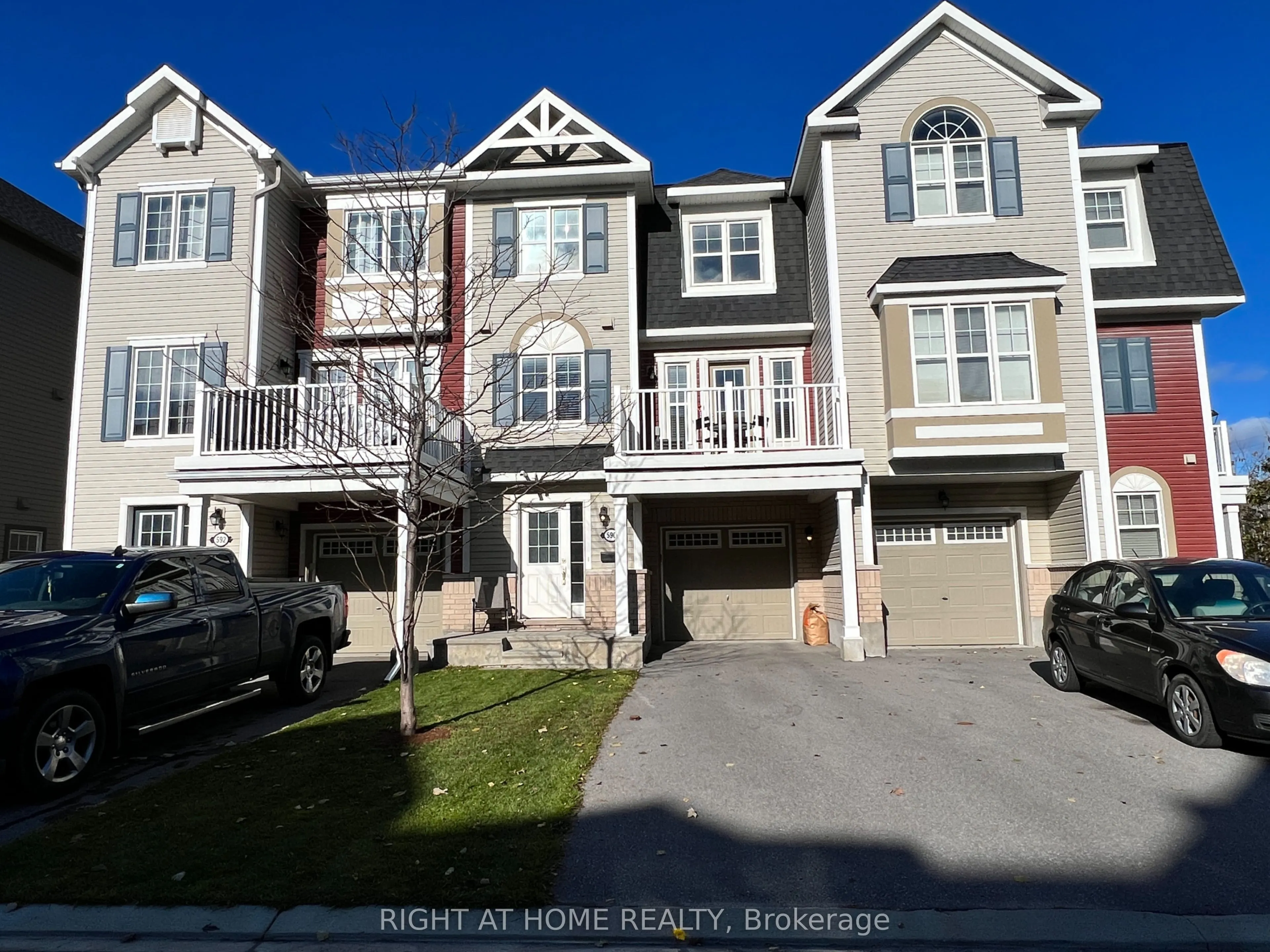 590 Foxlight Circle