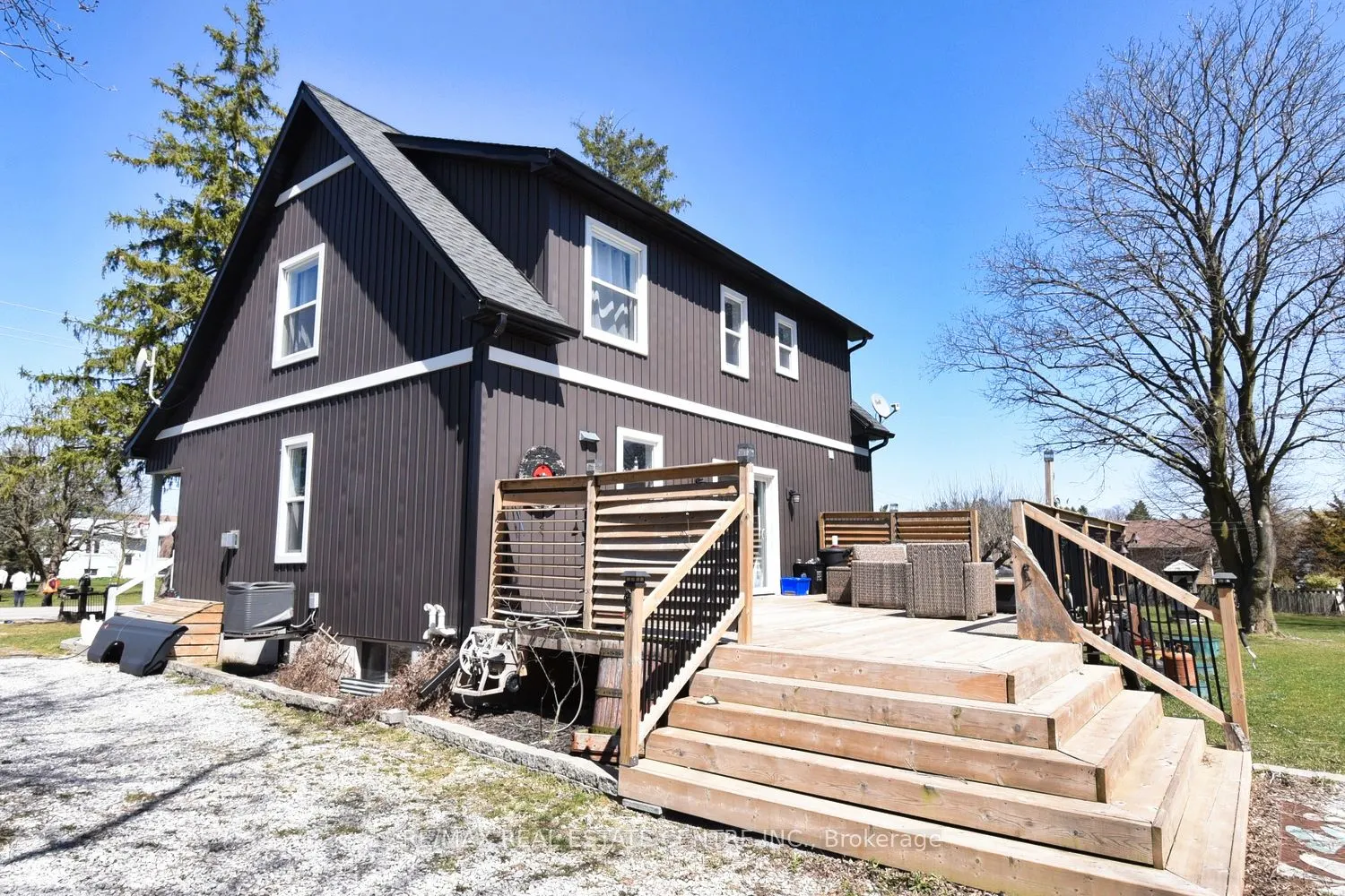 1364 Thompson Road E