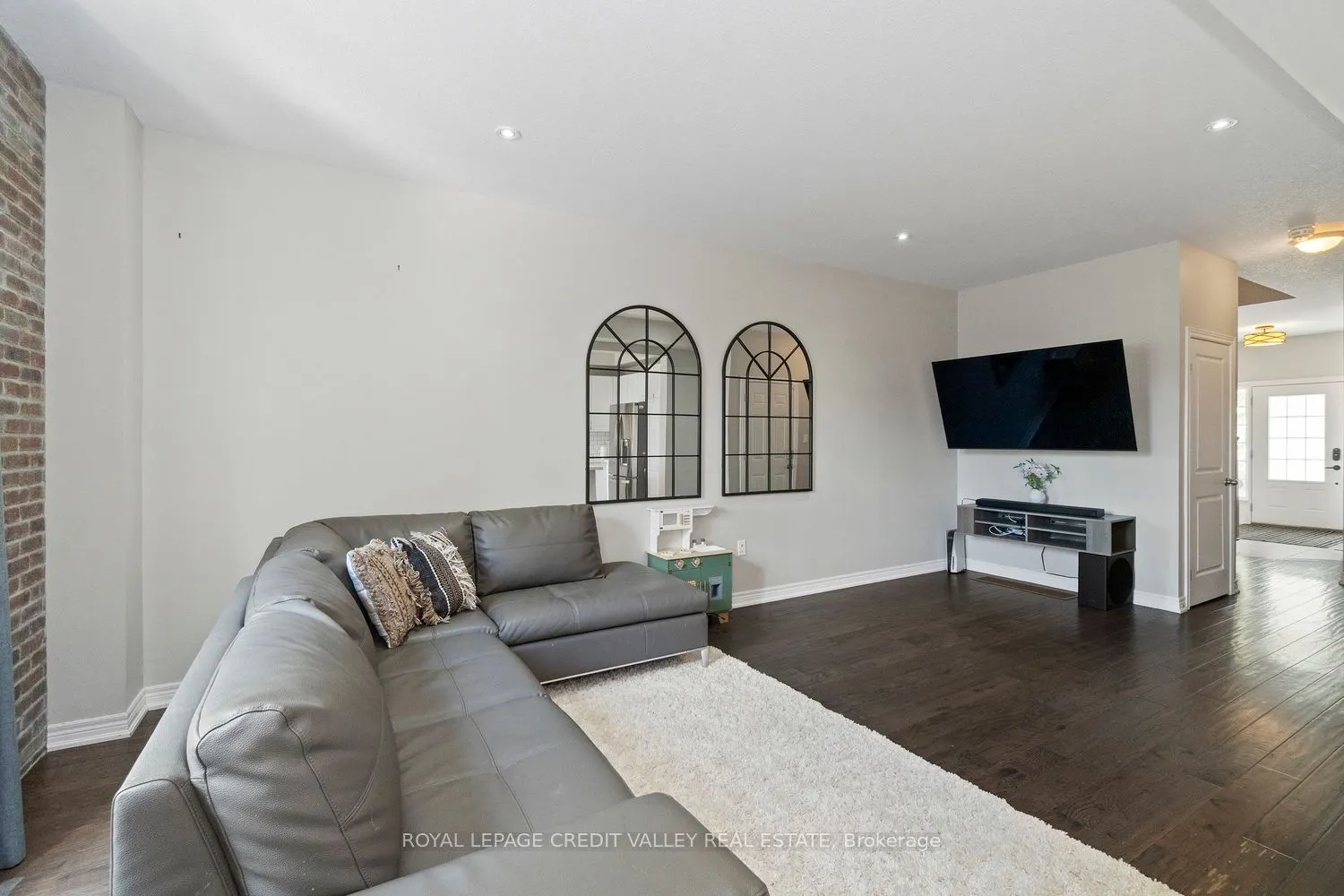 90 Raymond Road, #2