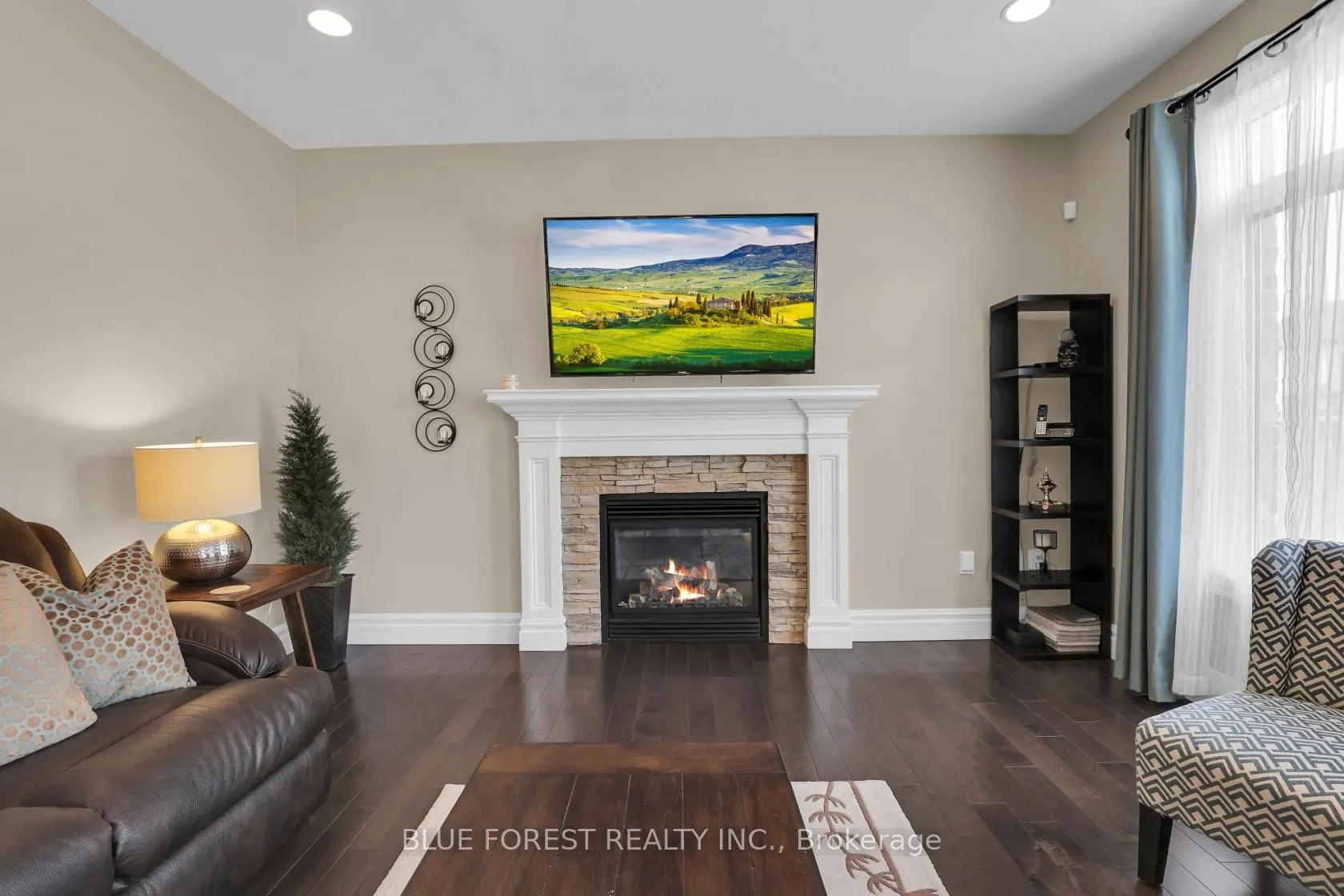 972 Gleneagle Trail