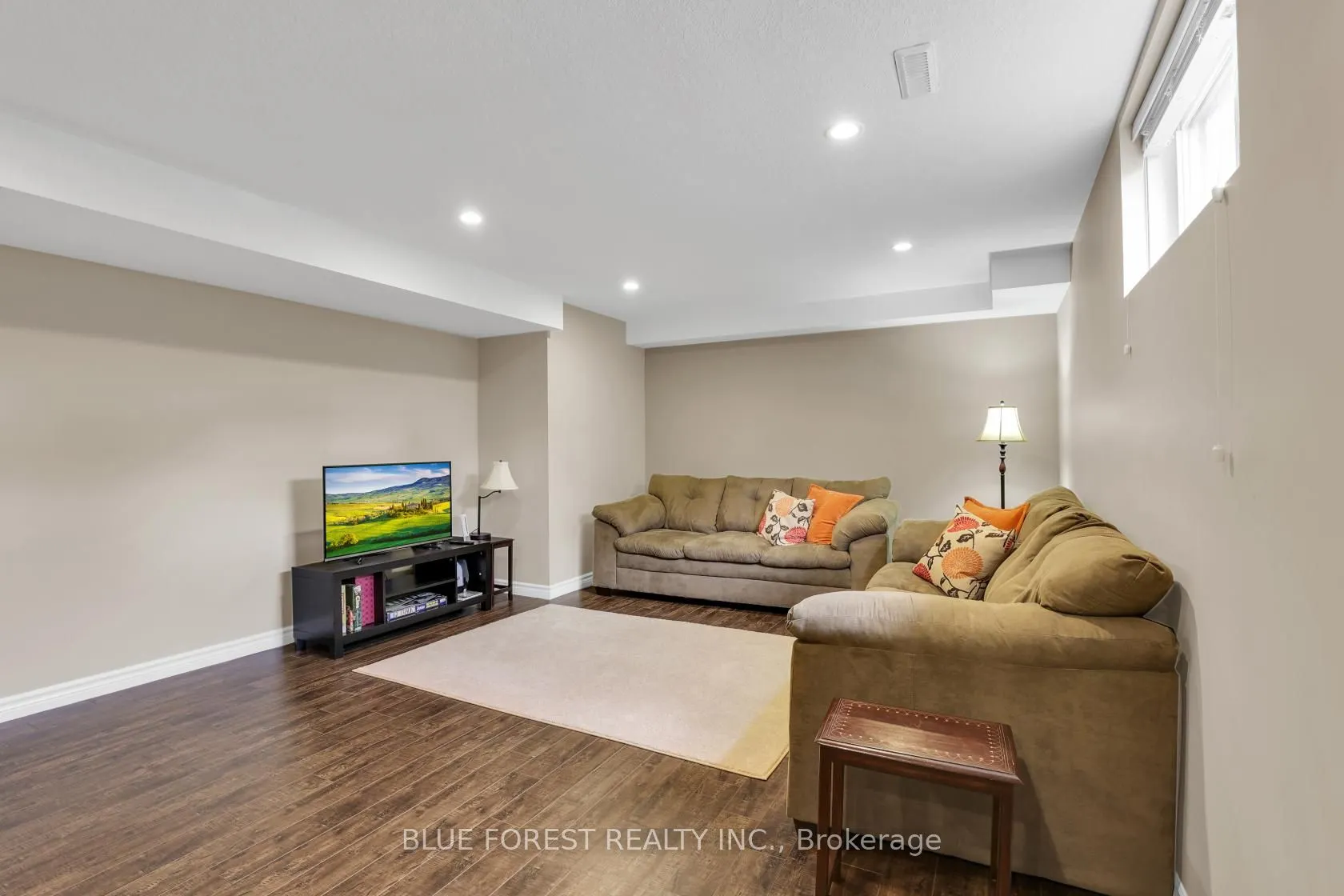 972 Gleneagle Trail