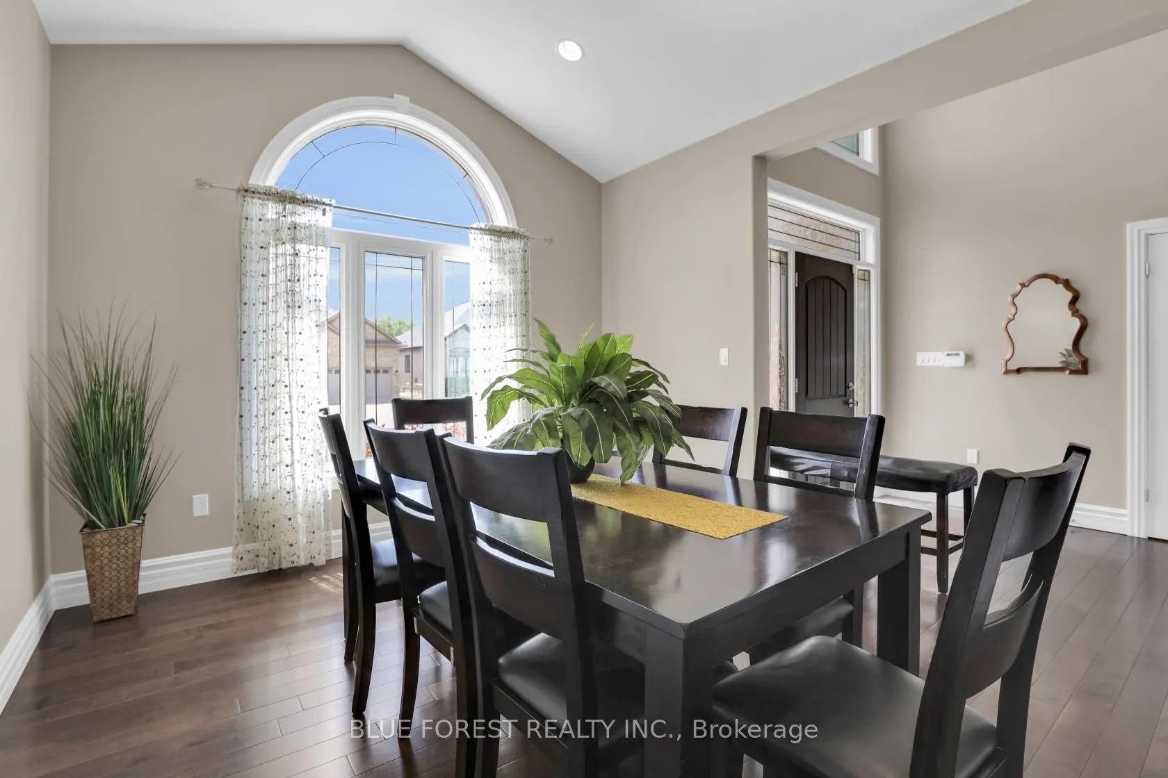 972 Gleneagle Trail