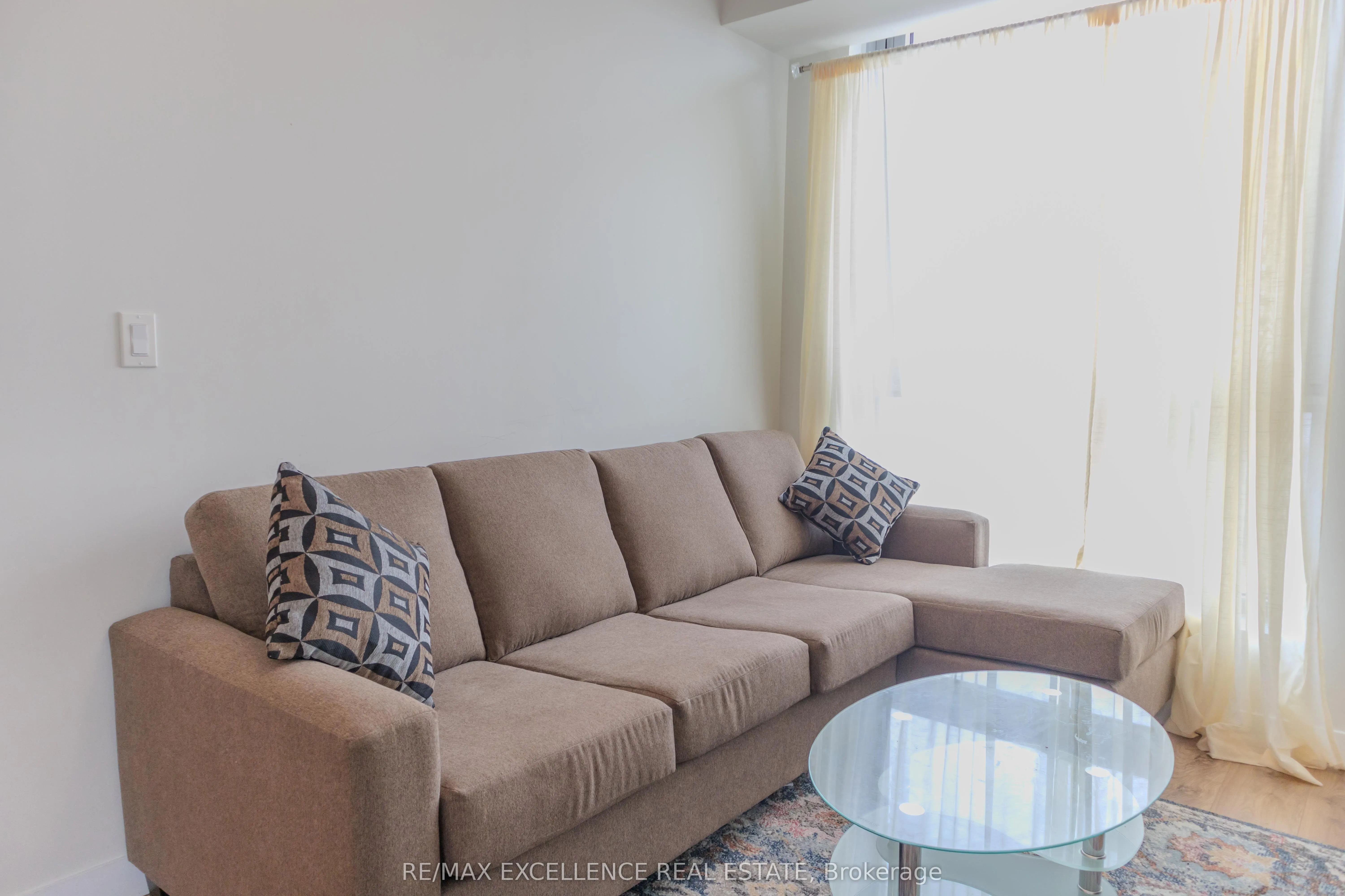 60 Frederick Street W, #2702
