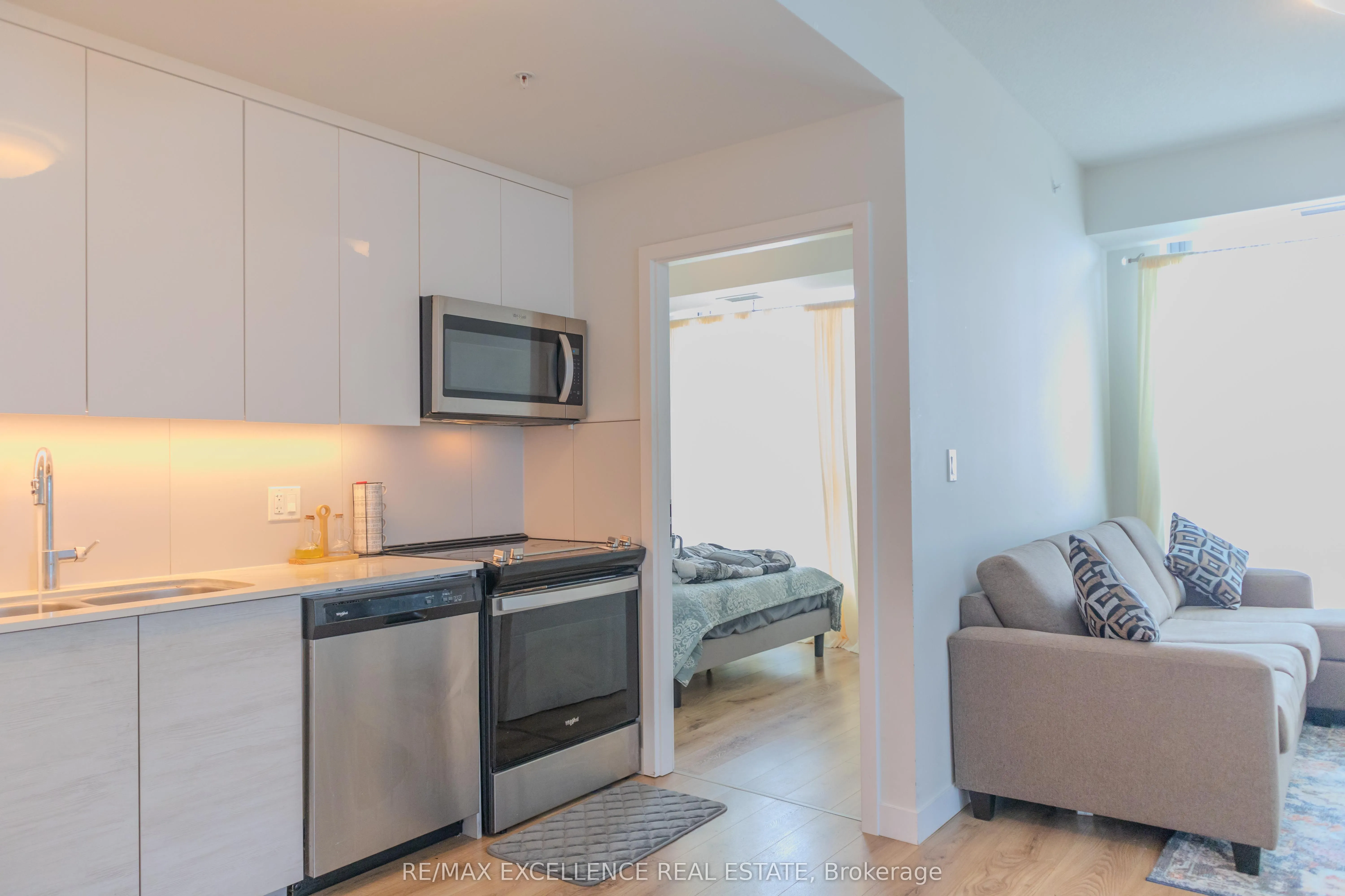 60 Frederick Street W, #2702