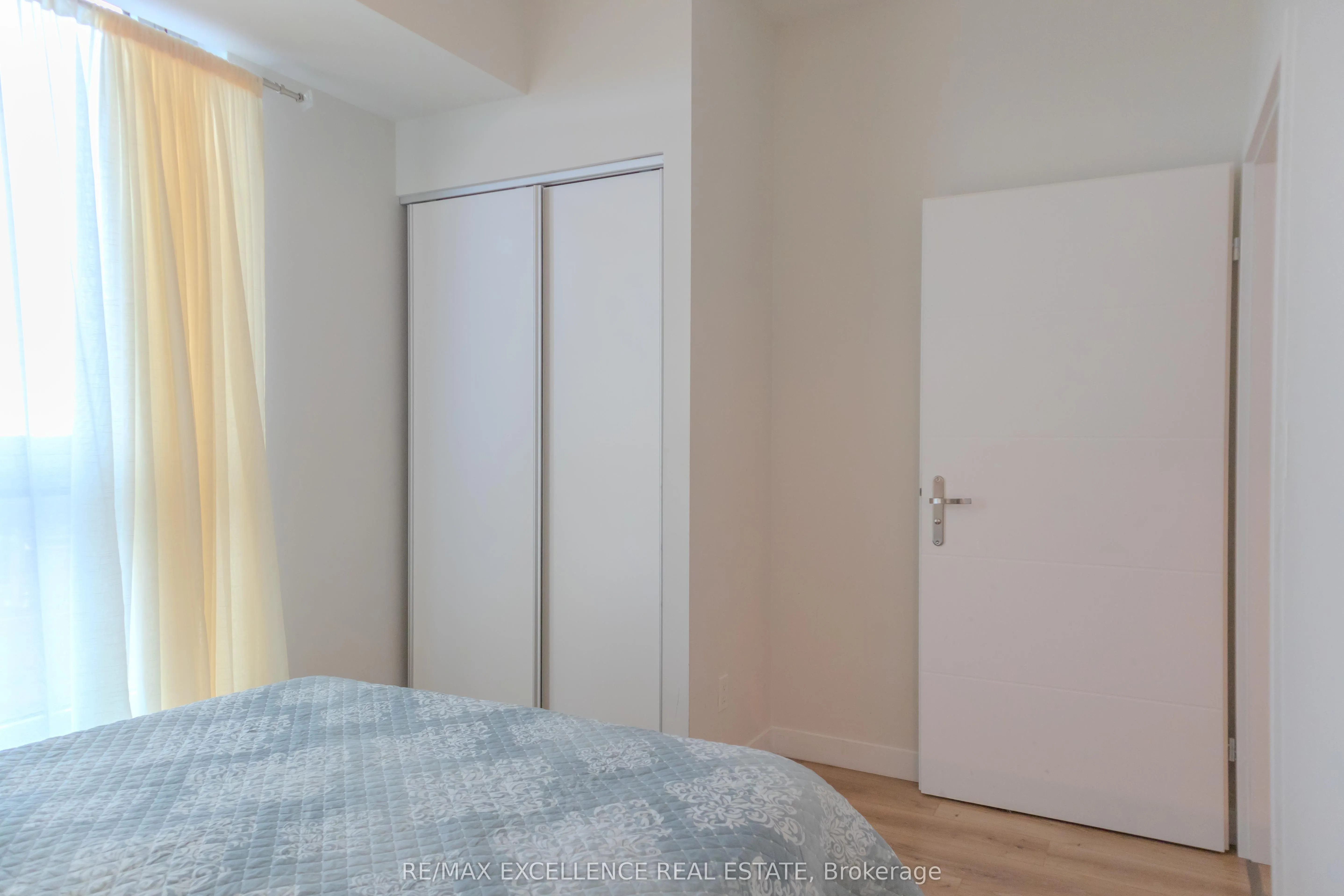 60 Frederick Street W, #2702