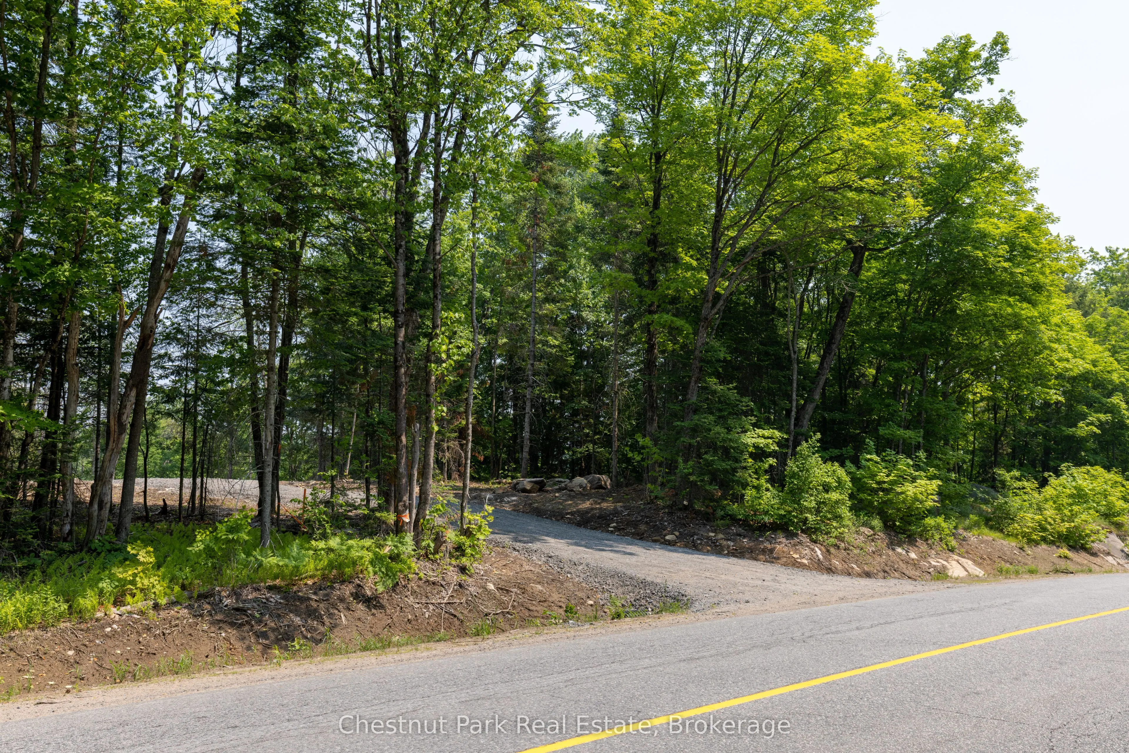 2212 Aspdin Road
