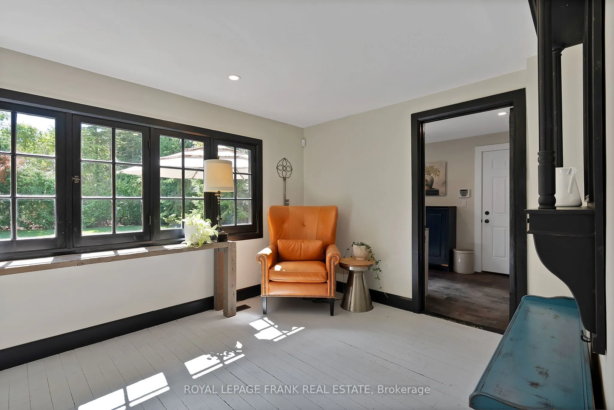 5 Glenelg Street E