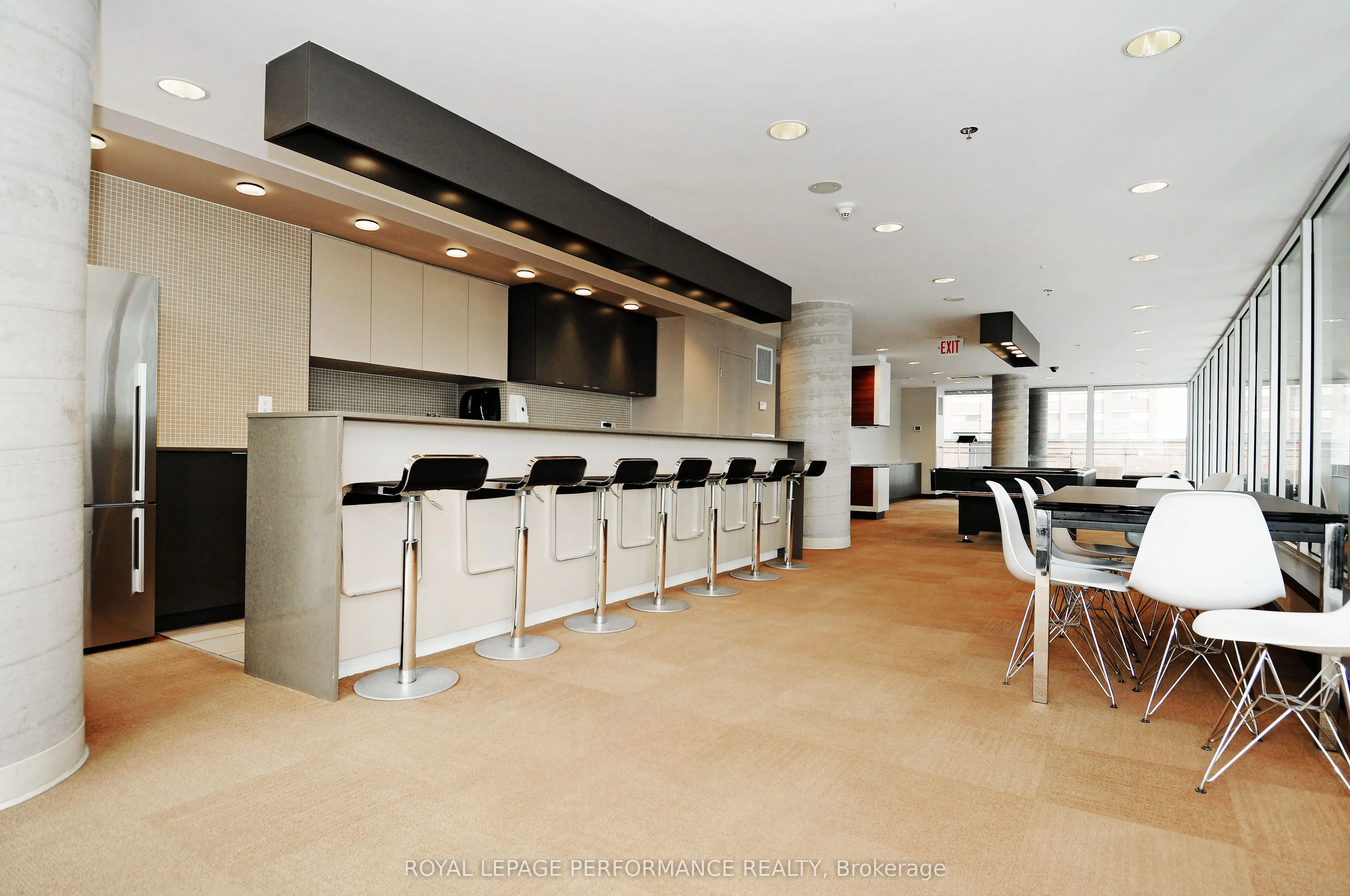324 Laurier Avenue W, #1403