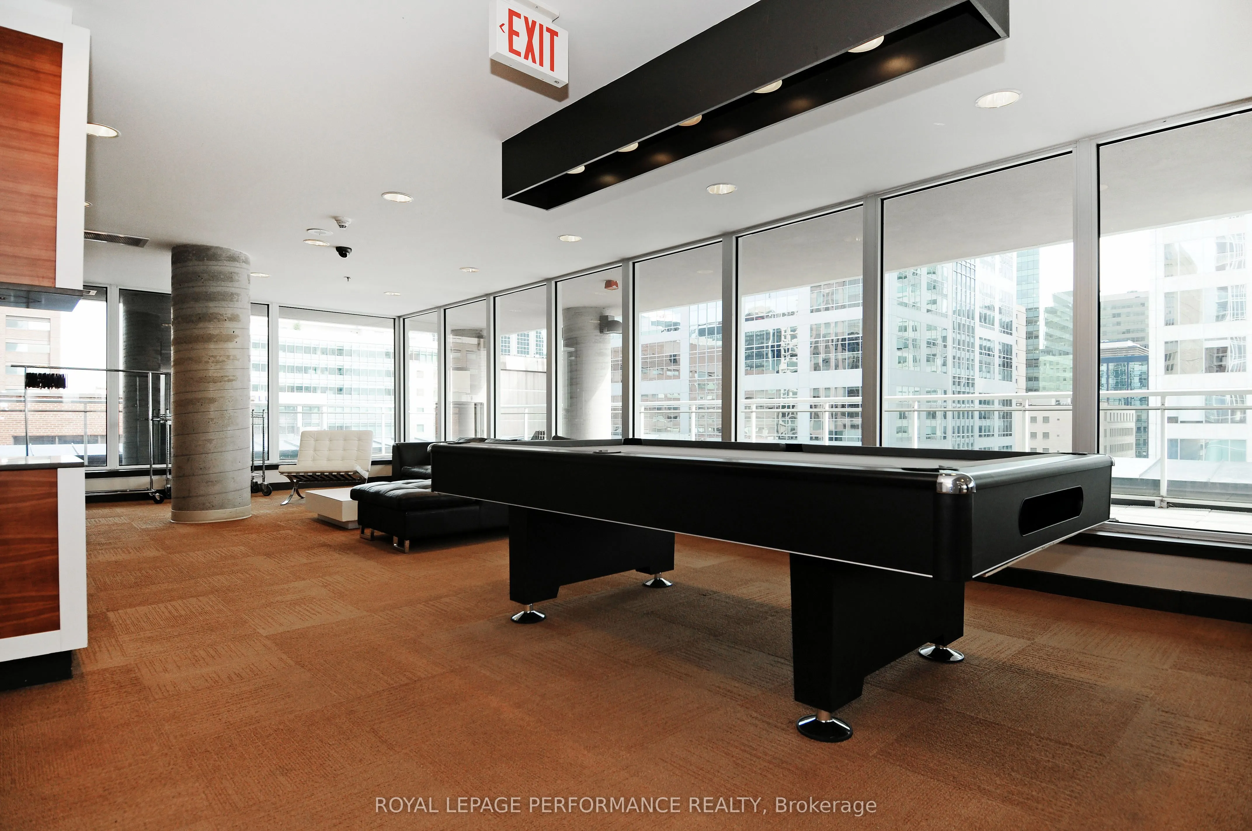 324 Laurier Avenue W, #1403