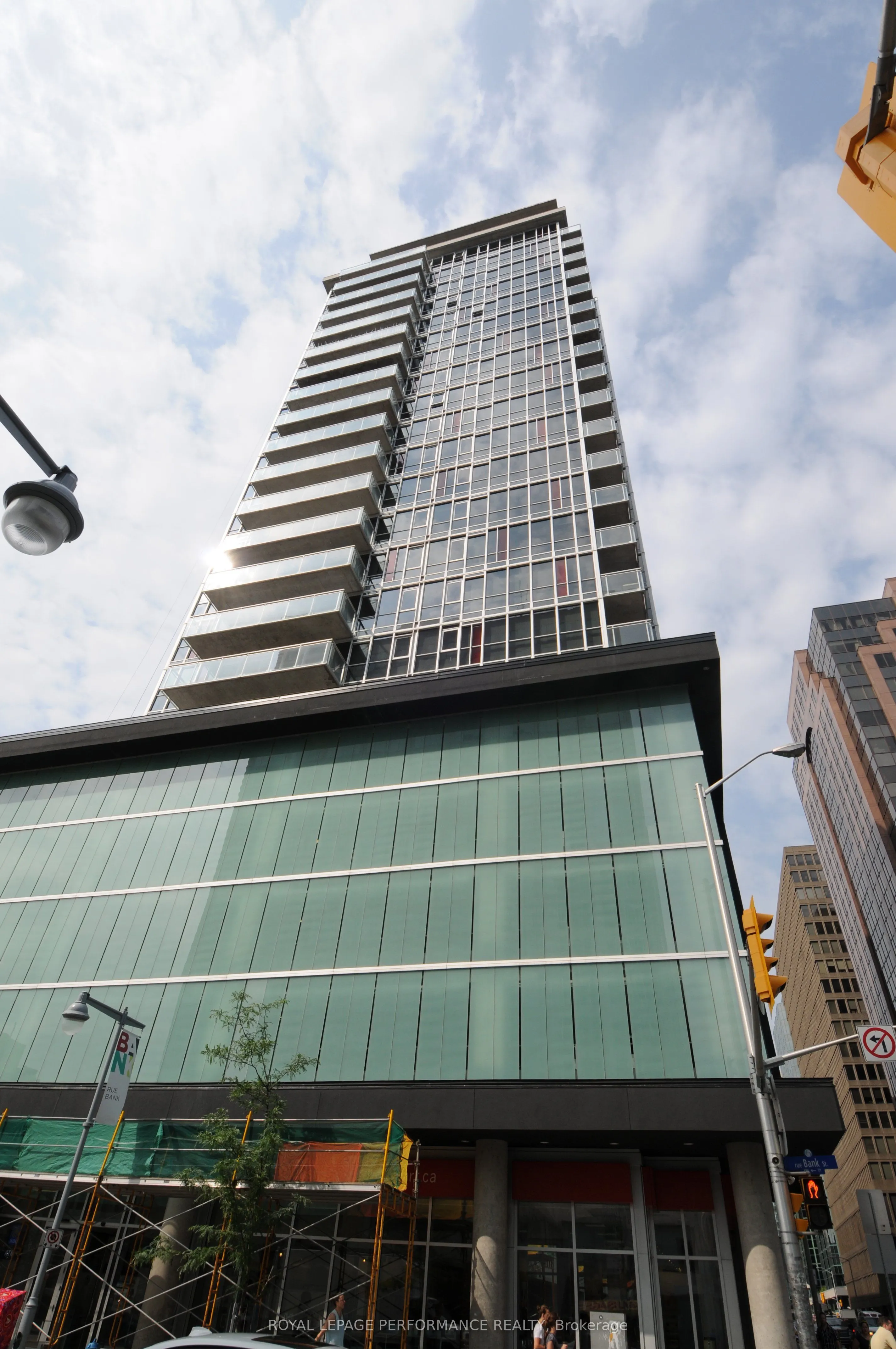 324 Laurier Avenue W, #1403