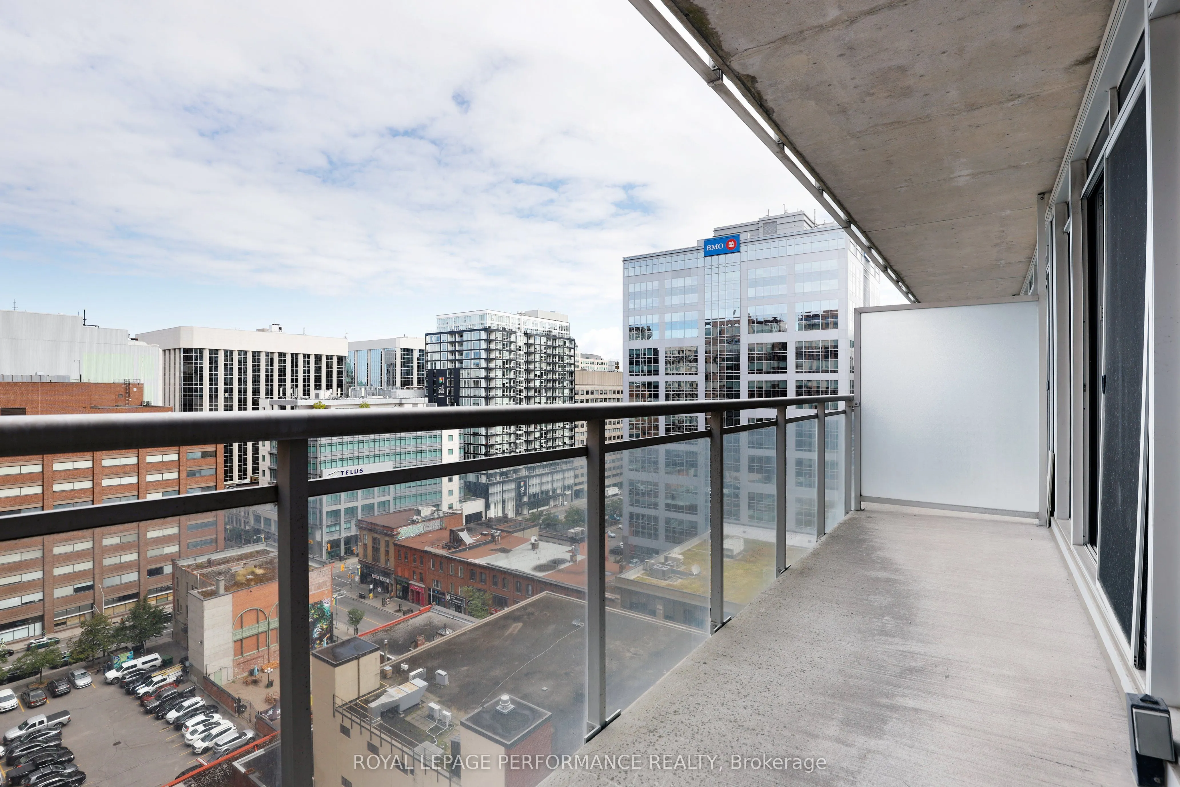 324 Laurier Avenue W, #1403