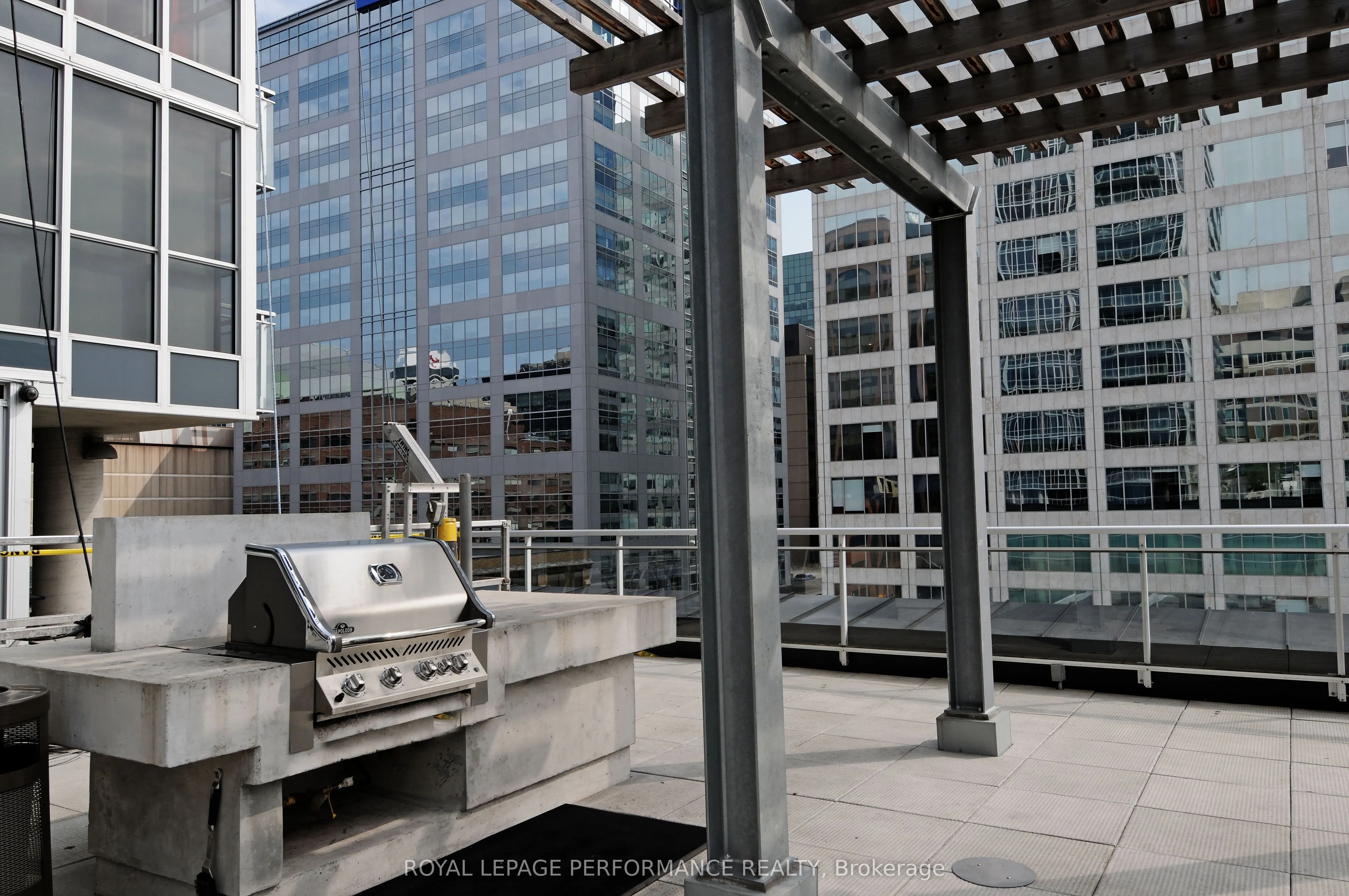 324 Laurier Avenue W, #1403