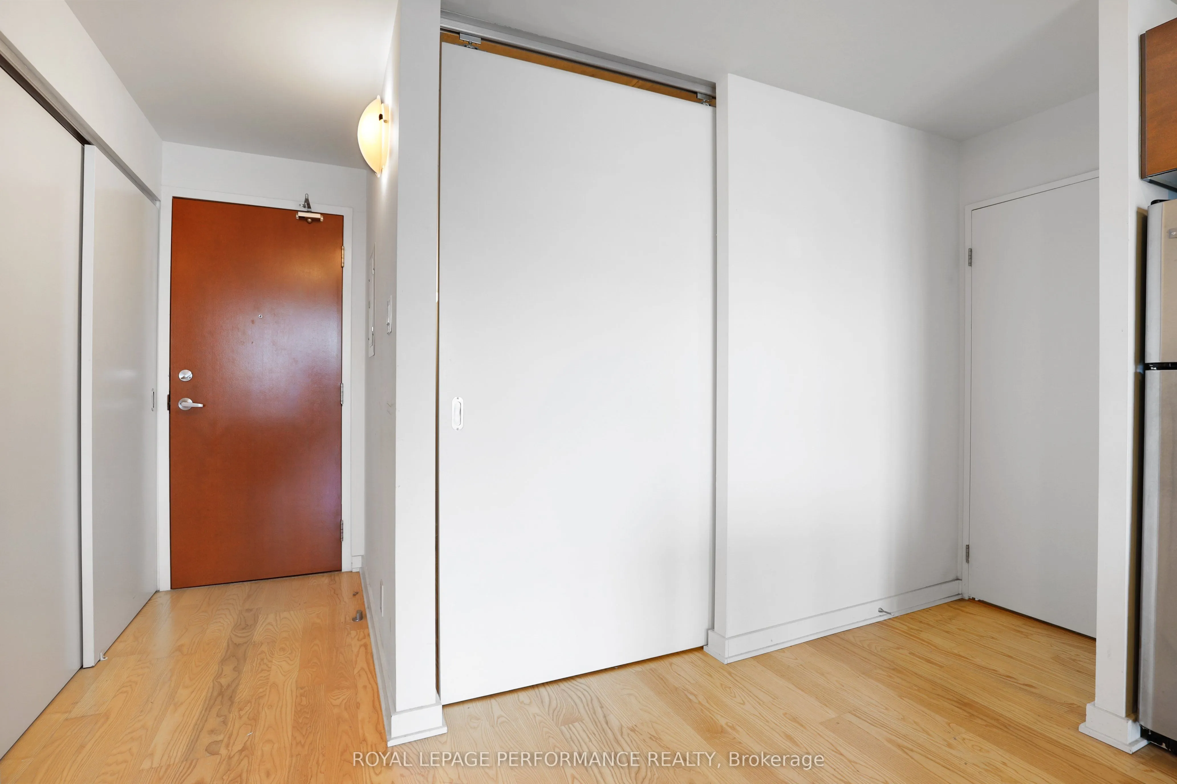 324 Laurier Avenue W, #1403